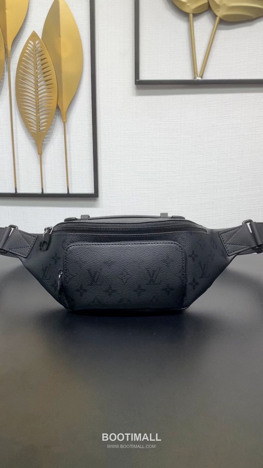 루이비통 러시 범백 모노그램 미드나잇 코팅 캔버스 레더 트리밍 블랙 힙색 Louis Vuitton Rush Bumbag Monogram Midnight Coated Canvas Leather Trim Black Belt Bag M26763 30cm 1
