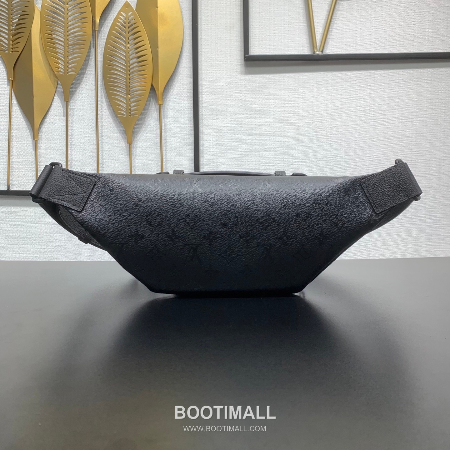 루이비통 러시 범백 모노그램 미드나잇 코팅 캔버스 레더 트리밍 블랙 힙색 Louis Vuitton Rush Bumbag Monogram Midnight Coated Canvas Leather Trim Black Belt Bag M26763 30cm 4