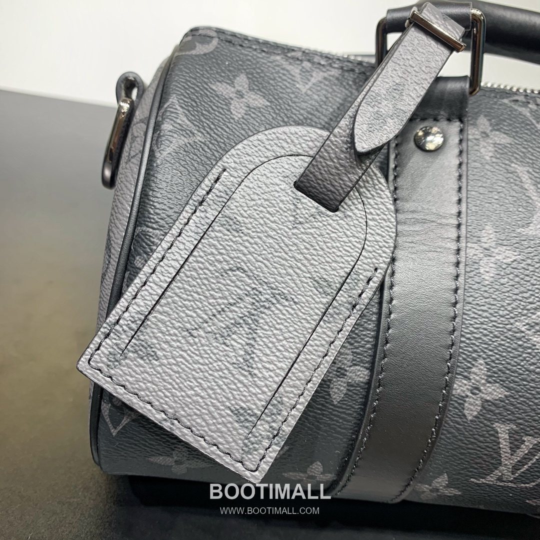 루이비통 키폴 25 모노그램 이클립스 리버스 캔버스 레더 트리밍 블랙 더플백 Louis Vuitton Keepall 25 Monogram Eclipse Reverse Canvas Leather Trim Black Duffle Bag M46271 25cm 9