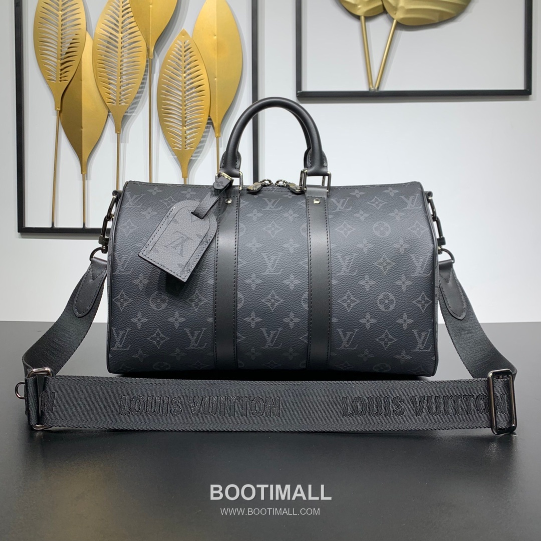 루이비통 키폴 반둘리에 35 모노그램 이클립스 코팅 캔버스 레더 트리밍 블랙 더플백 Louis Vuitton Keepall Bandouliere 35 Monogram Eclipse Coated Canvas Leather Trim Black Duffle Bag M46655 34cm 1