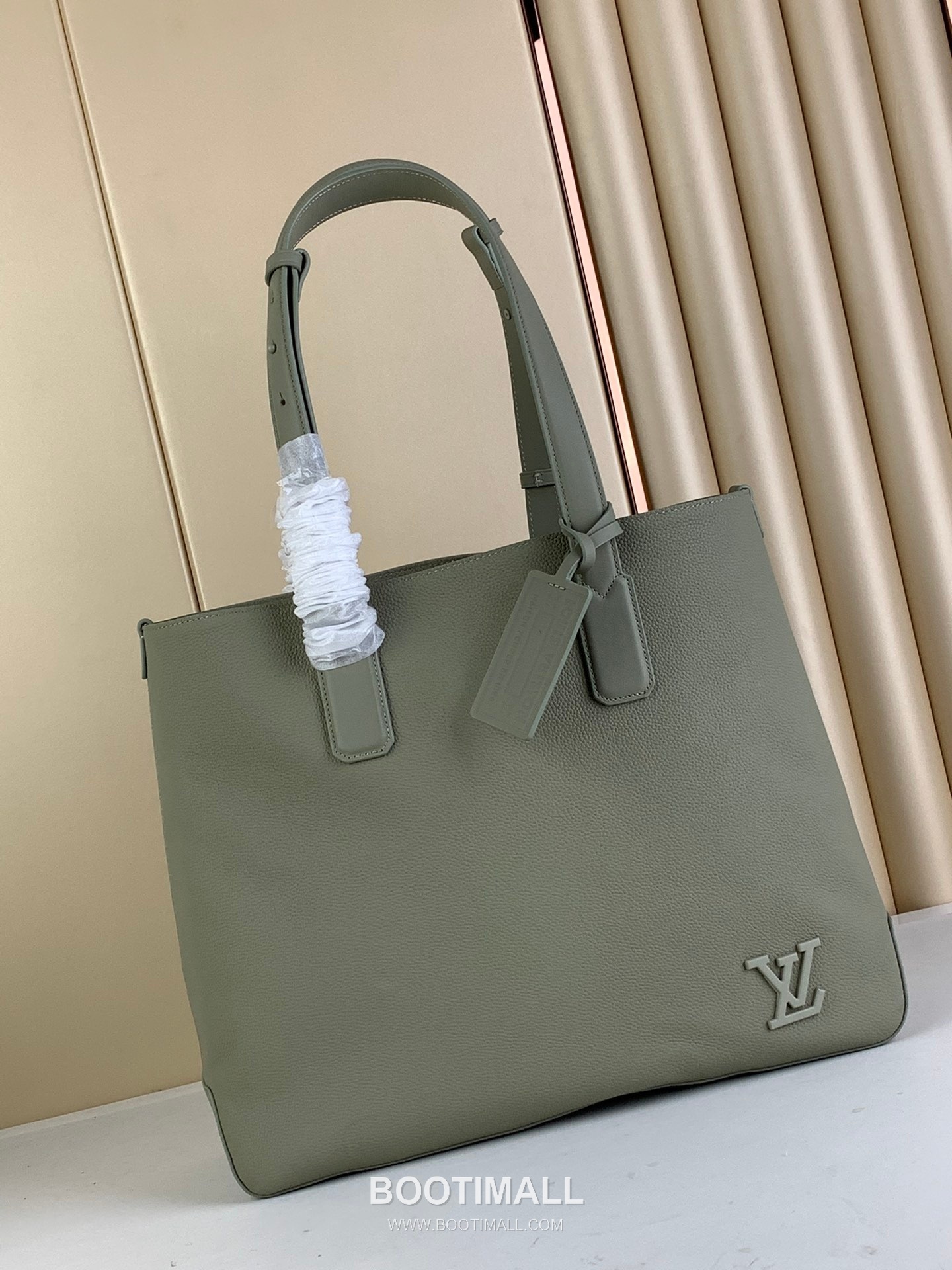 루이비통 에어로그램 토트 브리프케이스 카프스킨 레더 LV 로고 그레이그린 토트백 Louis Vuitton Aerogram Tote Briefcase Calfskin Leather LV Logo Grey Green Tote Bag M22506 38cm 1