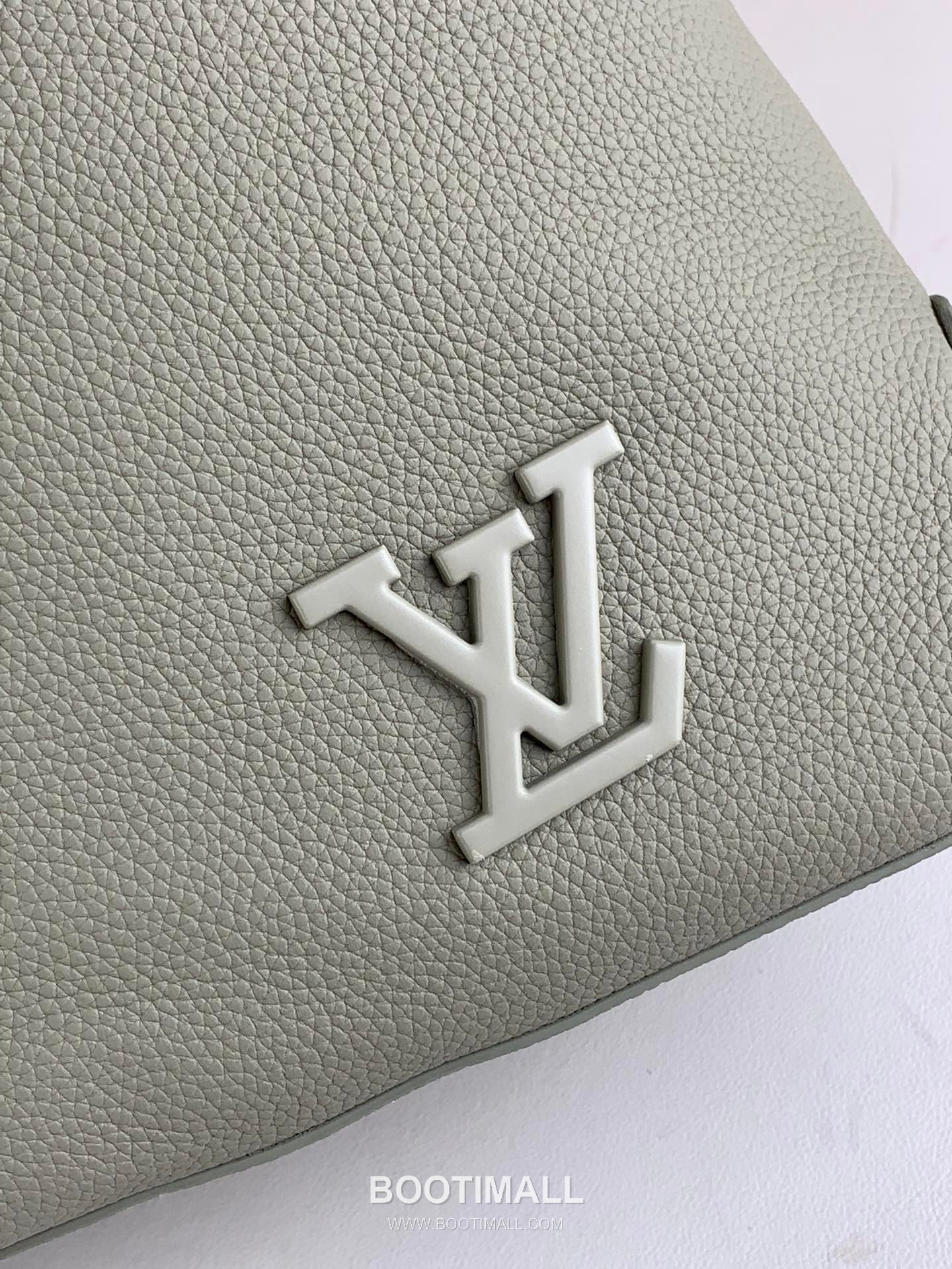 루이비통 에어로그램 토트 브리프케이스 카프스킨 레더 LV 로고 그레이그린 토트백 Louis Vuitton Aerogram Tote Briefcase Calfskin Leather LV Logo Grey Green Tote Bag M22506 38cm 7