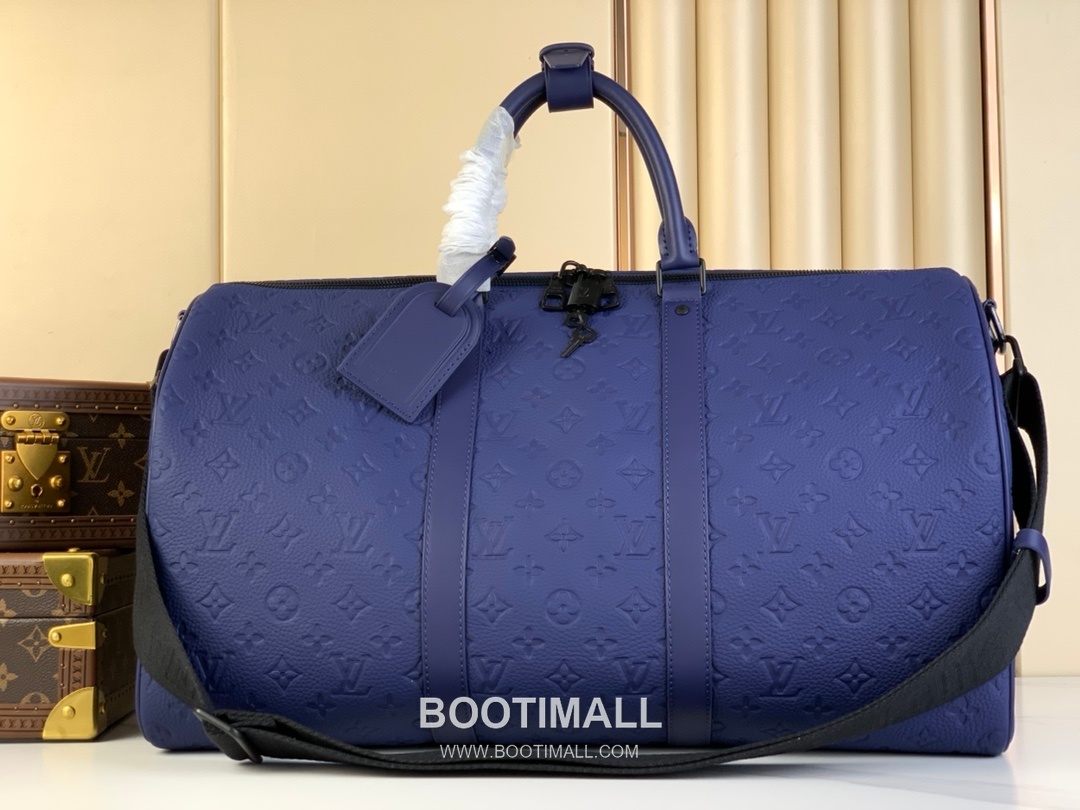 루이비통 키폴 반둘리에 50 타우릴론 엠보싱 모노그램 레더 네이비 더플백 Louis Vuitton Keepall Bandouliere 50 Taurillon Embossed Monogram Leather Navy Duffle Bag M11495 50cm 1