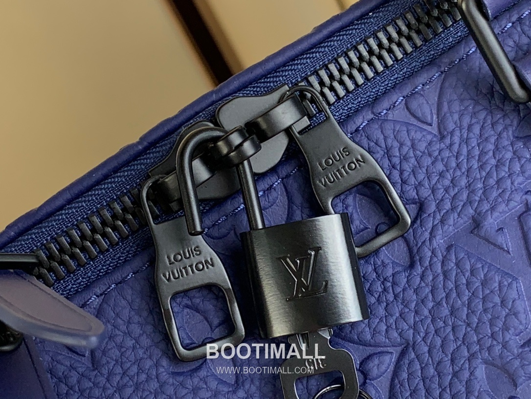 루이비통 키폴 반둘리에 50 타우릴론 엠보싱 모노그램 레더 네이비 더플백 Louis Vuitton Keepall Bandouliere 50 Taurillon Embossed Monogram Leather Navy Duffle Bag M11495 50cm 6