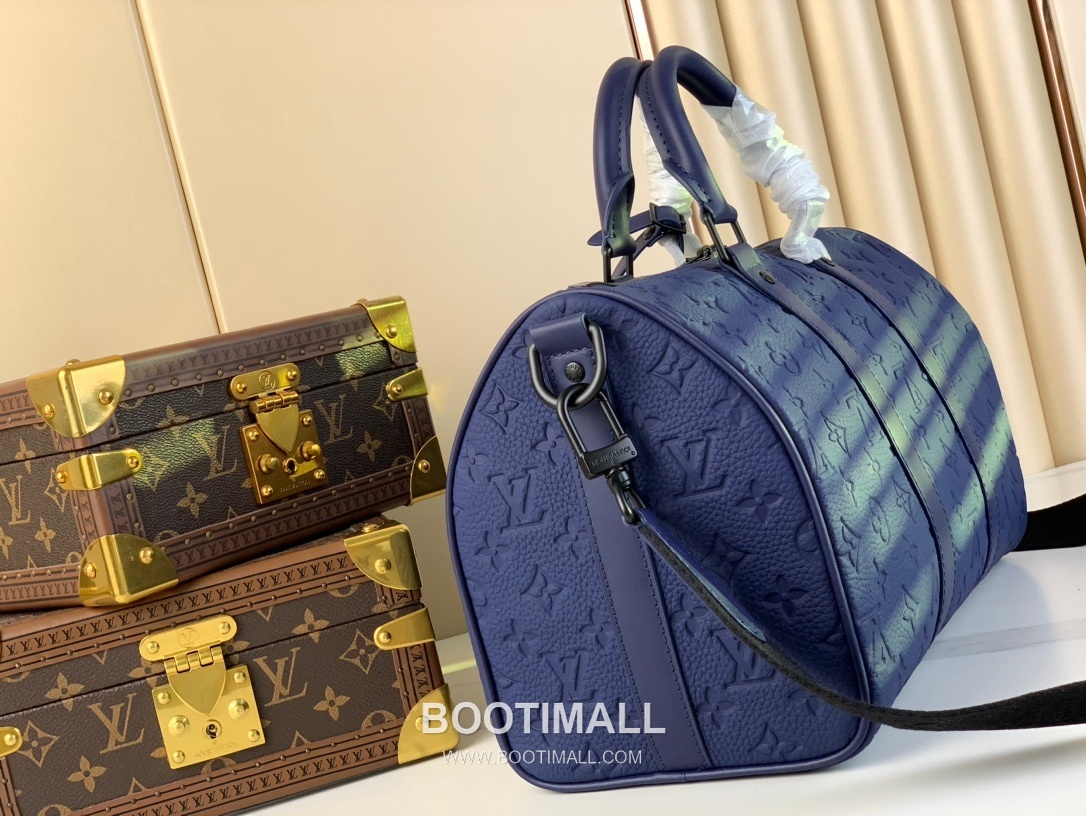 루이비통 키폴 35 모노그램 섀도우 엠보싱 카프스킨 레더 인디고 더플백 Louis Vuitton Keepall 35 Monogram Shadow Embossed Calfskin Leather Indigo Duffle Bag M22765 35cm 2