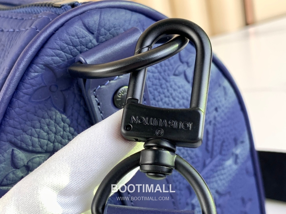 루이비통 키폴 35 모노그램 섀도우 엠보싱 카프스킨 레더 인디고 더플백 Louis Vuitton Keepall 35 Monogram Shadow Embossed Calfskin Leather Indigo Duffle Bag M22765 35cm 7