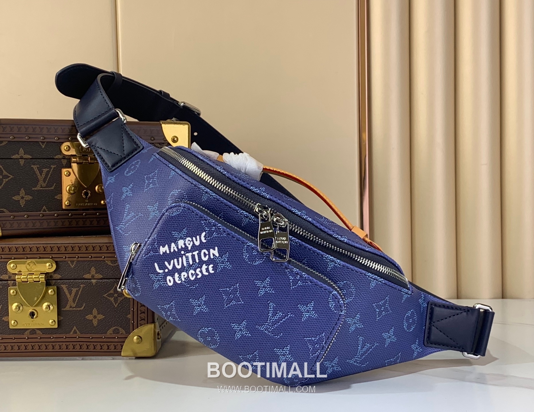 루이비통 러시 범백 모노그램 섀도우 카프스킨 레더 블루 힙색 Louis Vuitton Rush Bumbag Monogram Shadow Calfskin Leather Blue Belt Bag M27152 30cm 1