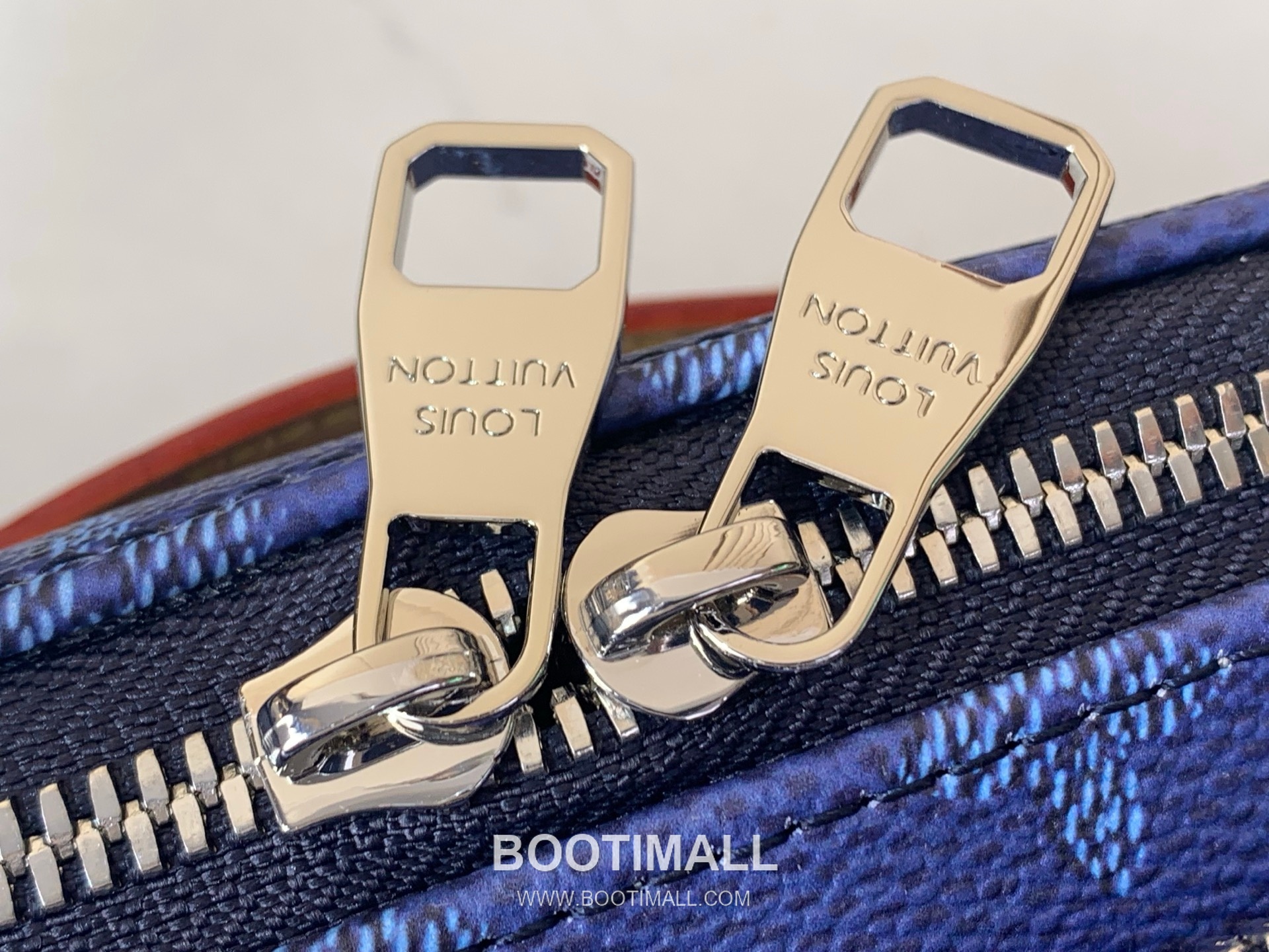 루이비통 러시 범백 모노그램 섀도우 카프스킨 레더 블루 힙색 Louis Vuitton Rush Bumbag Monogram Shadow Calfskin Leather Blue Belt Bag M27152 30cm 7