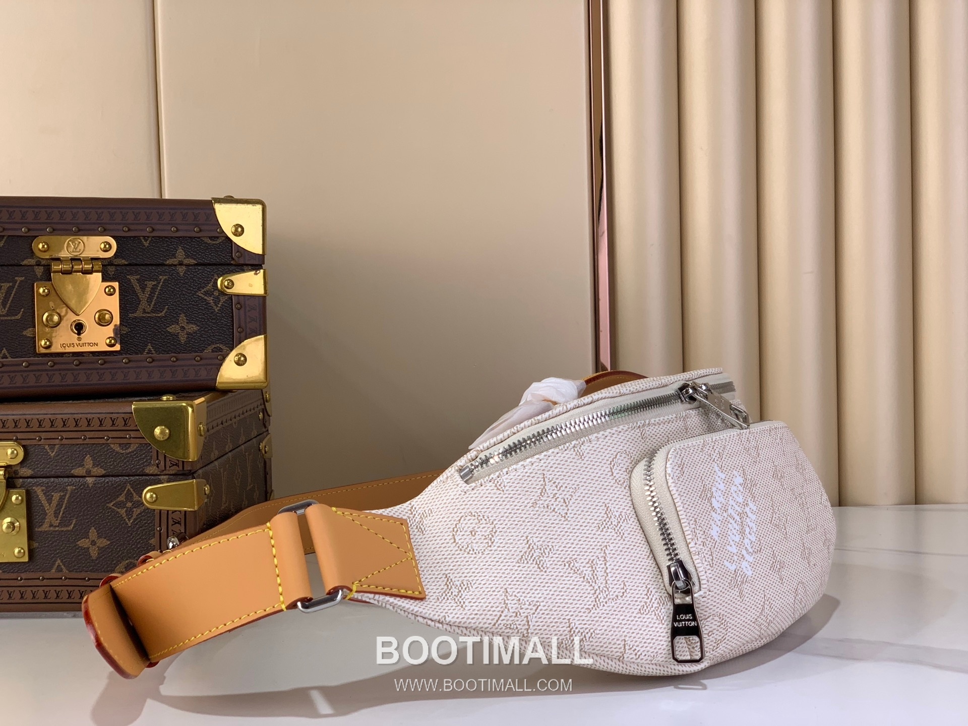 루이비통 러시 범백 모노그램 섀도우 카프스킨 레더 블루 힙색 Louis Vuitton Rush Bumbag Monogram Shadow Calfskin Leather Blue Belt Bag M27152 30cm 2