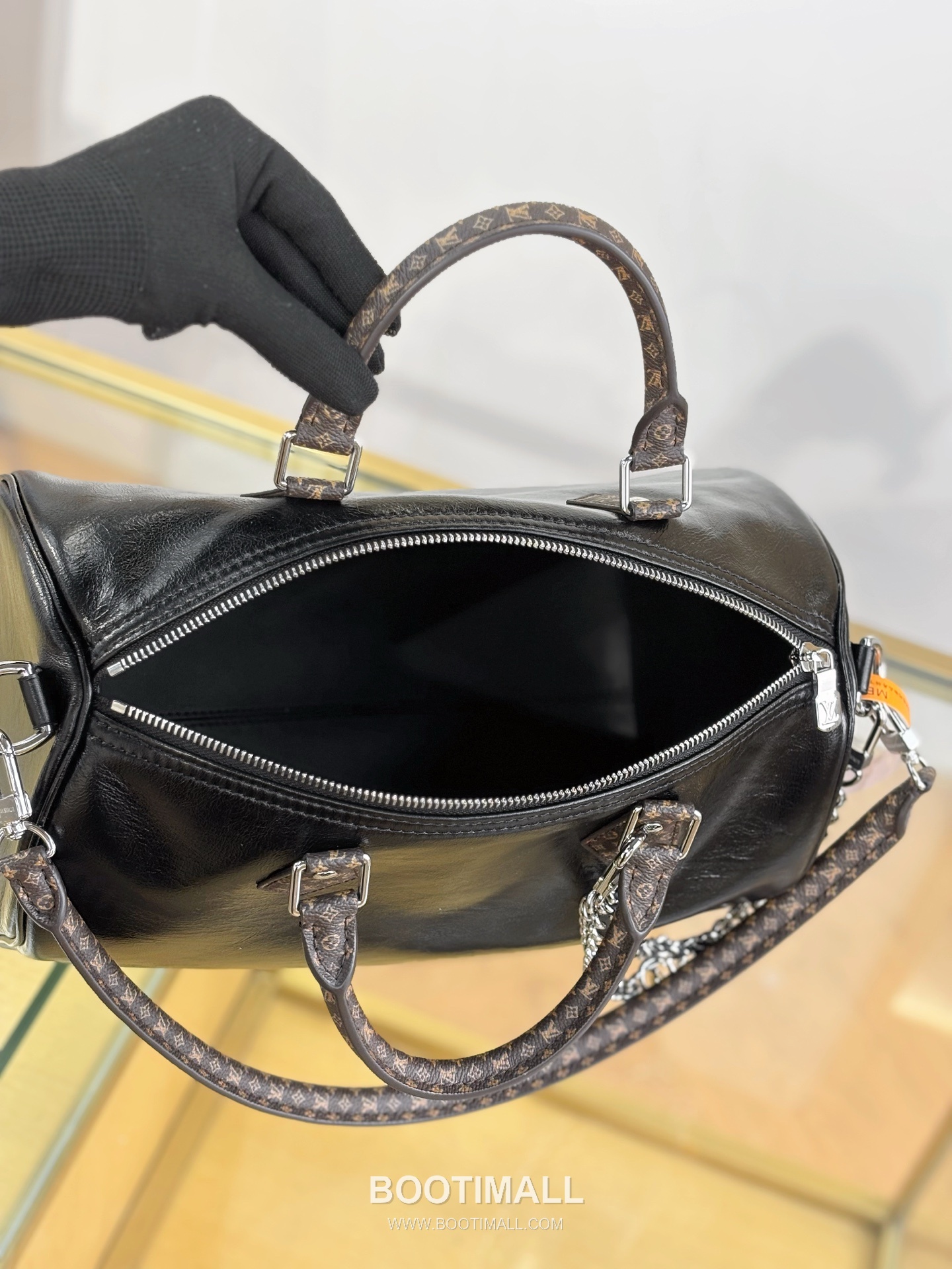 루이비통 수입원단 메탈디테일 소프트 블랙 보스턴 토트백 Louis Vuitton Imported Fabric Metal Detail Soft Black Boston Tote Bag M29419 30cm 12