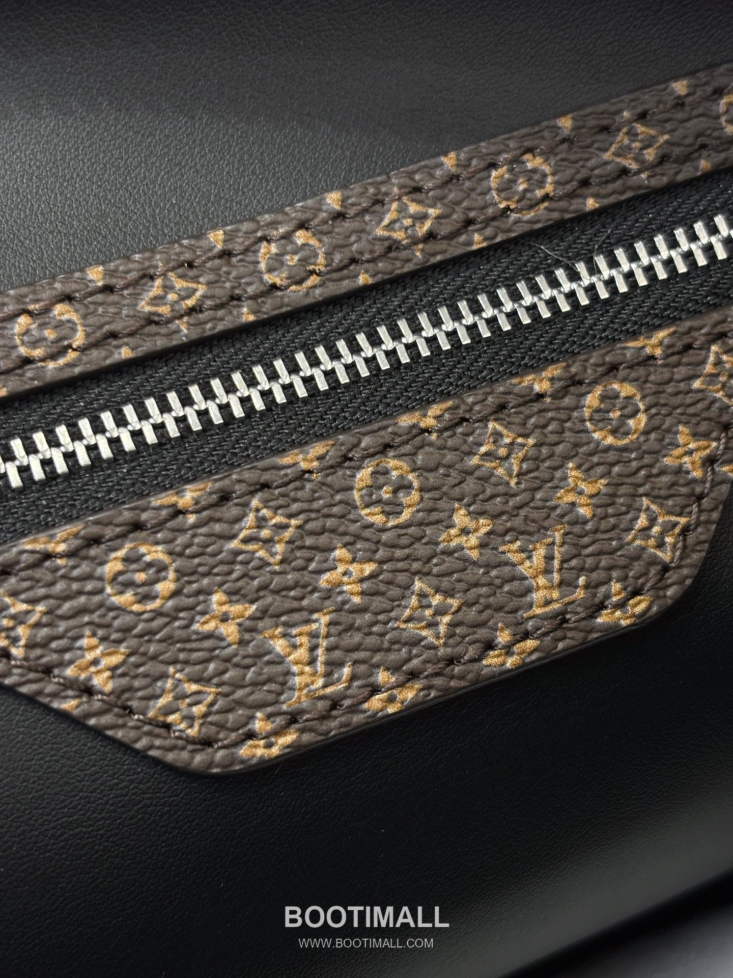 루이비통 수입원단 메탈디테일 소프트 블랙 보스턴 토트백 Louis Vuitton Imported Fabric Metal Detail Soft Black Boston Tote Bag M29419 30cm 18