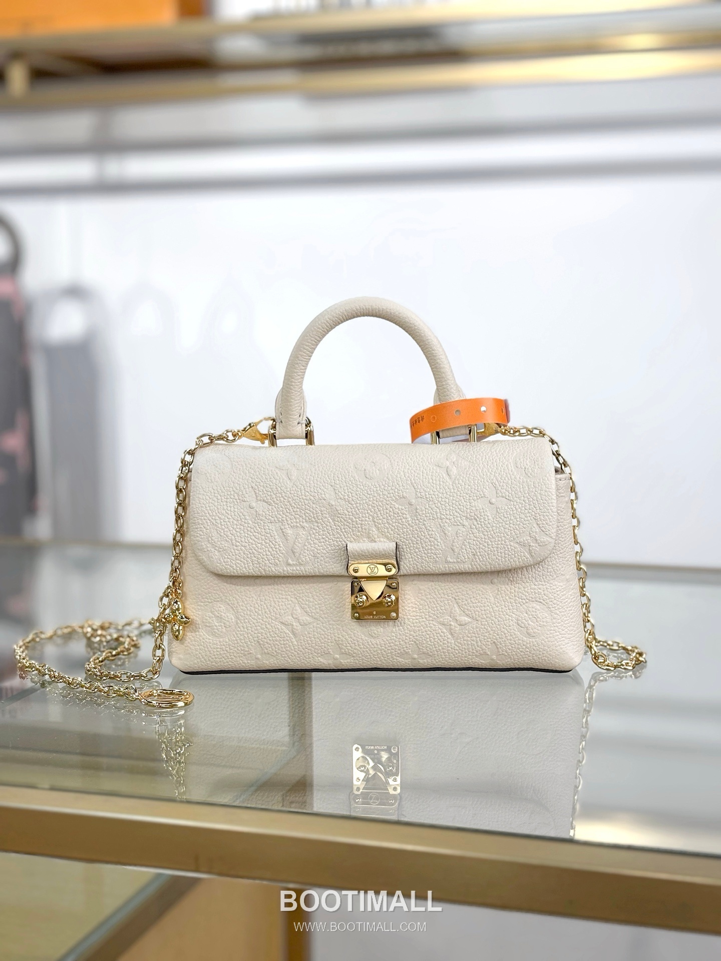 루이비통 나노 마들렌 수입원단 메탈디테일 화이트 토트백 Louis Vuitton Nano Madeleine Imported Fabric Metal Detail White Tote Bag M12145 21cm 9