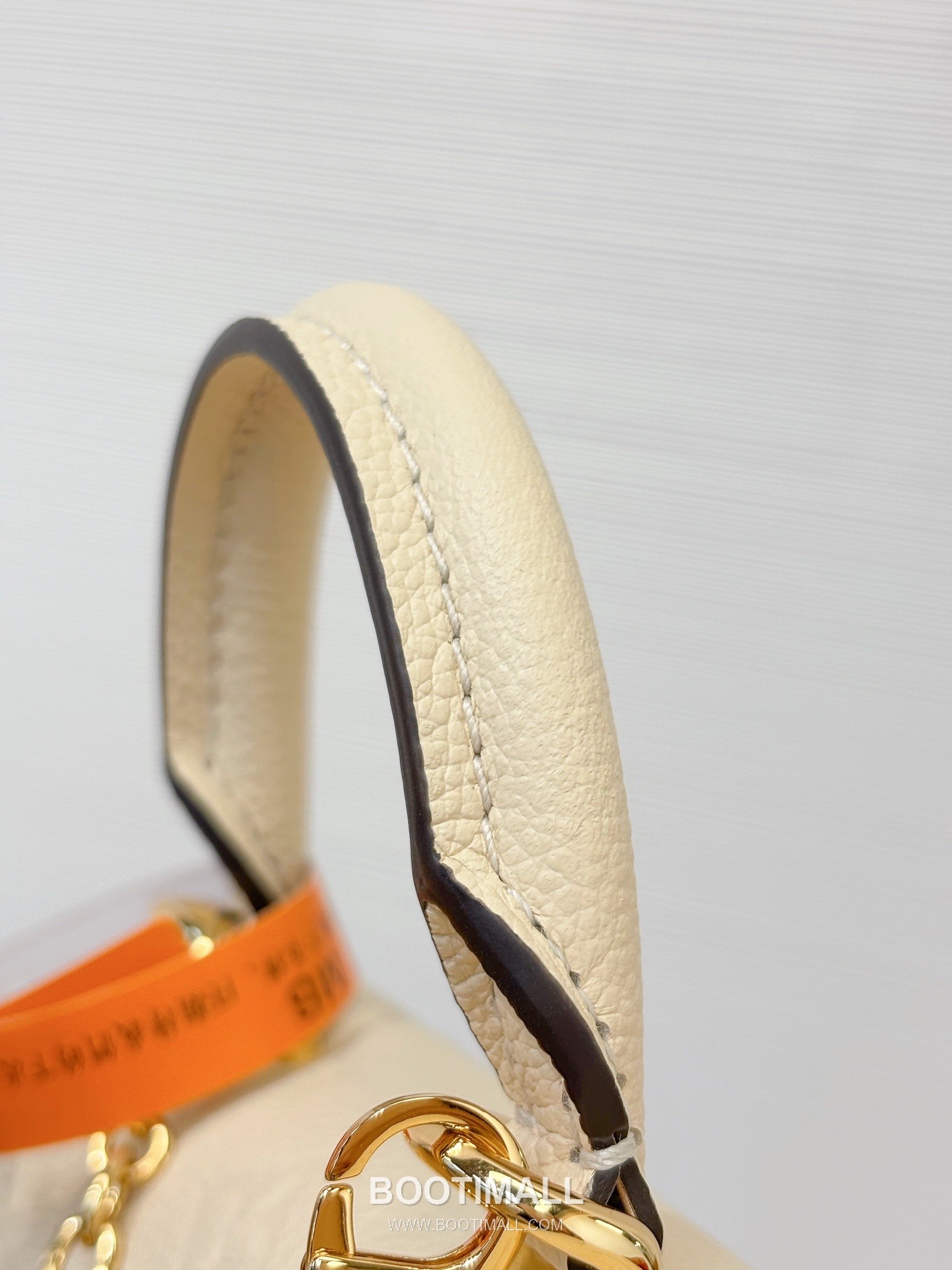 루이비통 나노 마들렌 수입원단 메탈디테일 화이트 토트백 Louis Vuitton Nano Madeleine Imported Fabric Metal Detail White Tote Bag M12145 21cm 18