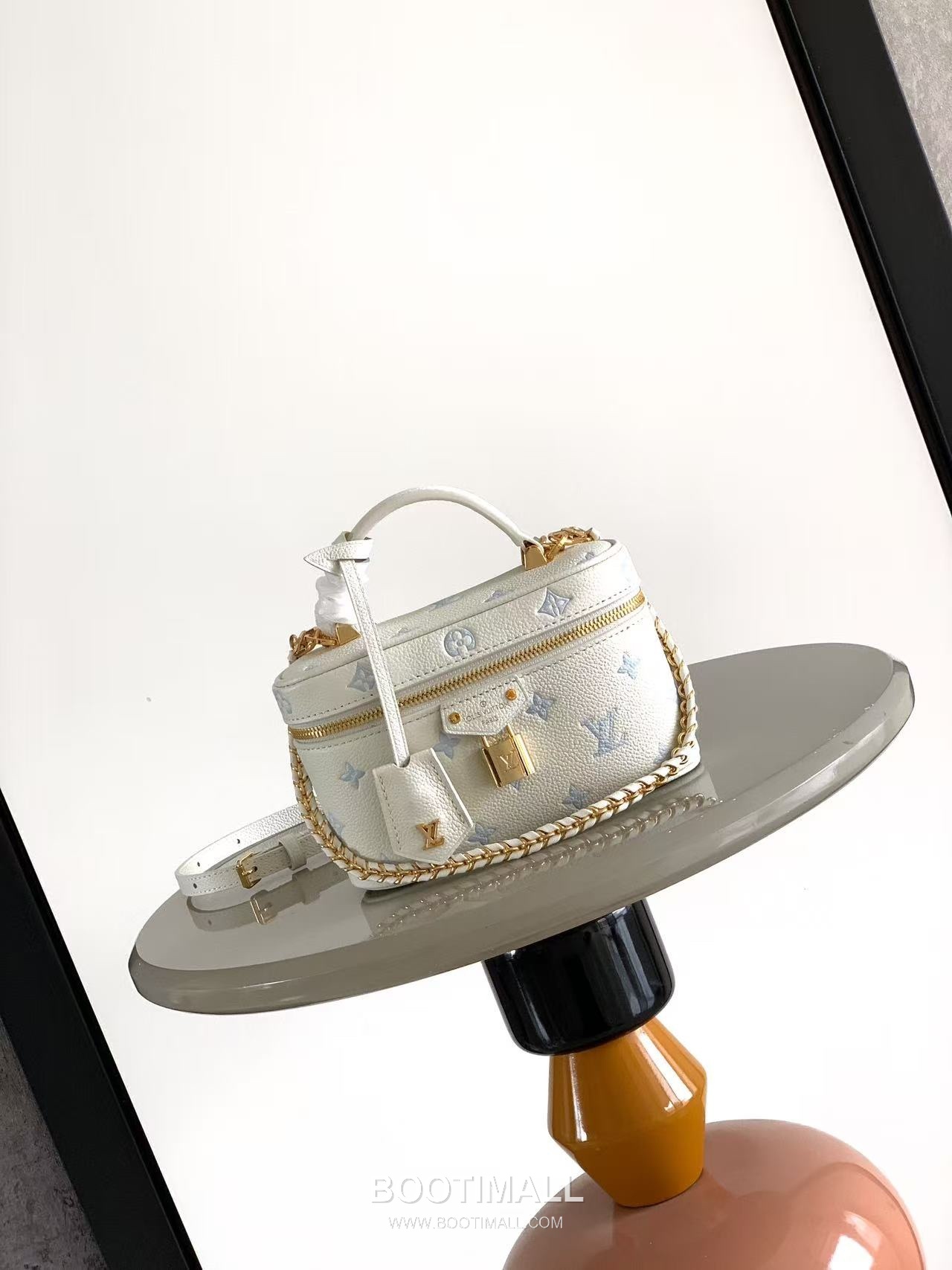 루이비통 모노그램 앙프렝뜨 레더 락장식 체인 블루 파우치 Louis Vuitton Monogram Empreinte Leather Lock Detail Chain Blue Pouch M27744 19cm 1