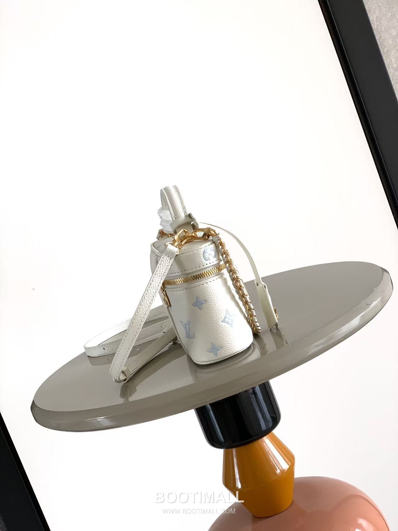 루이비통 모노그램 앙프렝뜨 레더 락장식 체인 블루 파우치 Louis Vuitton Monogram Empreinte Leather Lock Detail Chain Blue Pouch M27744 19cm 2