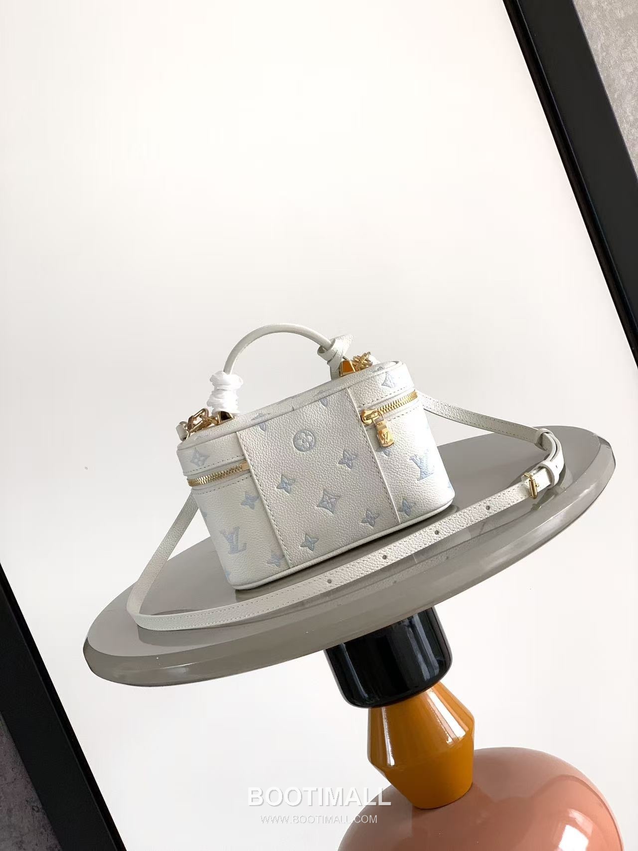 루이비통 모노그램 앙프렝뜨 레더 락장식 체인 블루 파우치 Louis Vuitton Monogram Empreinte Leather Lock Detail Chain Blue Pouch M27744 19cm 3