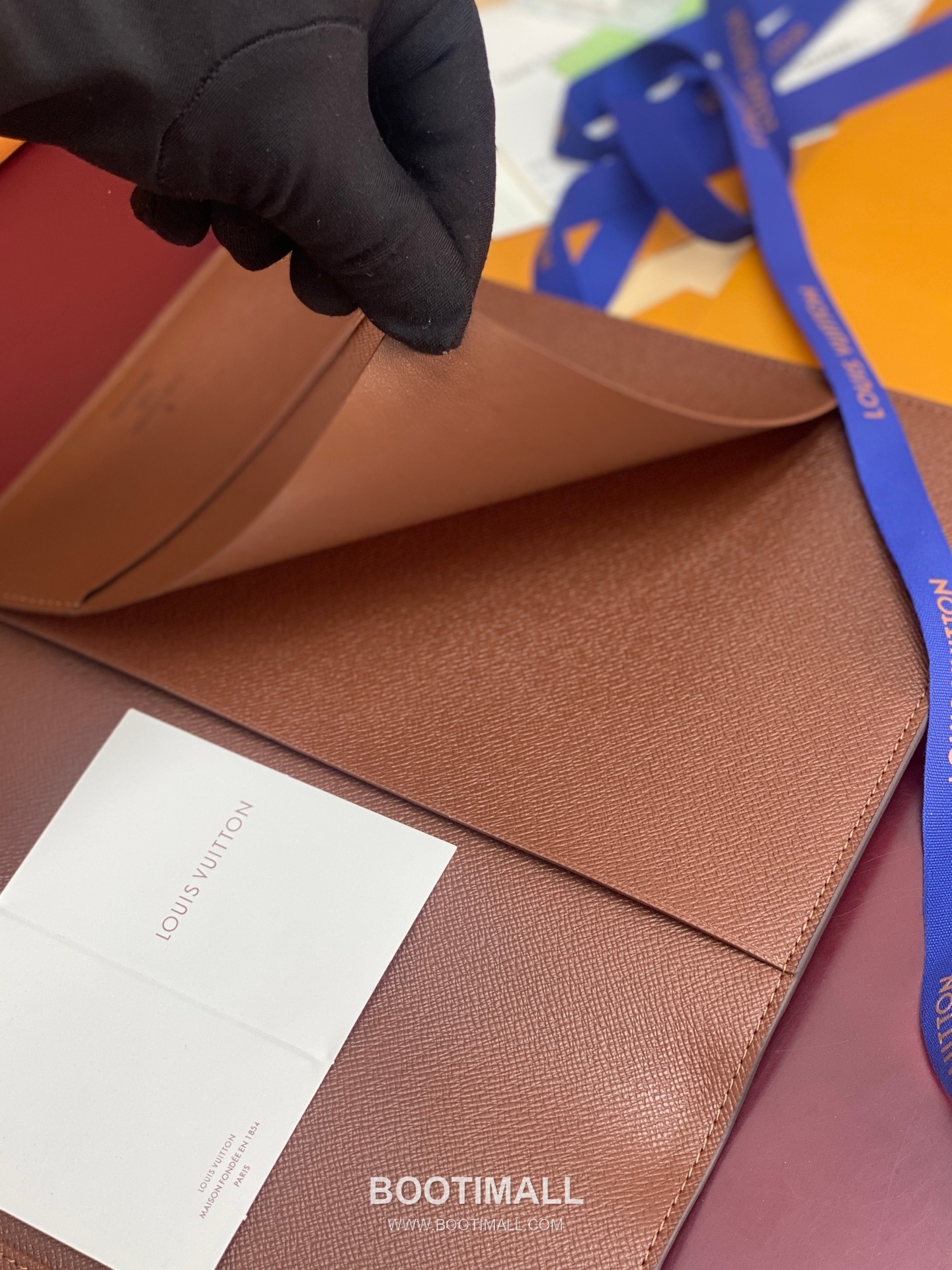 루이비통 모노그램 캔버스 노트커버 브라운 문구 Louis Vuitton Monogram Canvas Notebook Cover Brown Stationery R20100 23cm 9