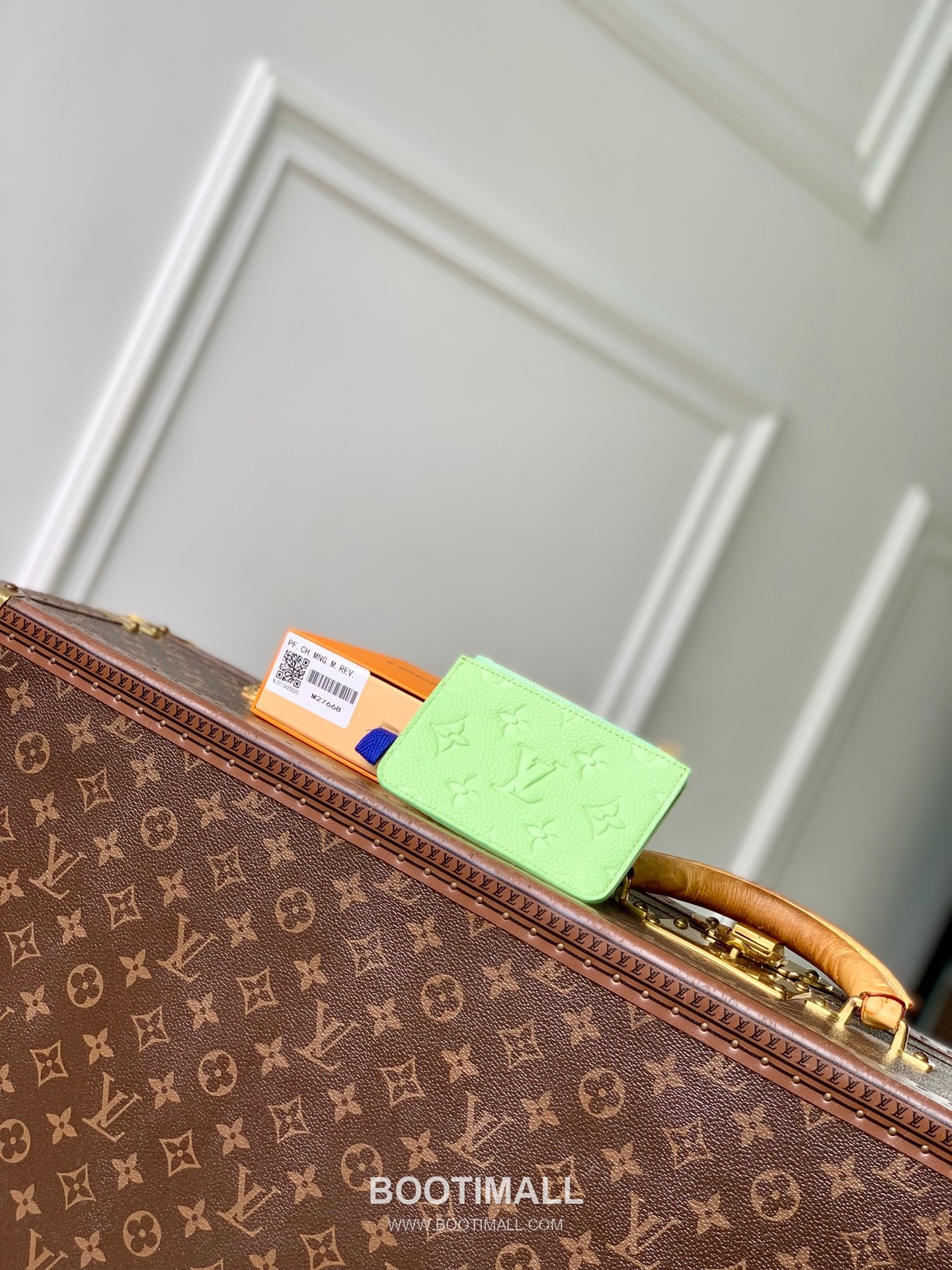 루이비통 모노그램 앙프렝뜨 레더 LV참 지퍼 그린 카드지갑 Louis Vuitton Monogram Empreinte Leather LV Charm Zipper Green Card Holder M27668 12cm 1