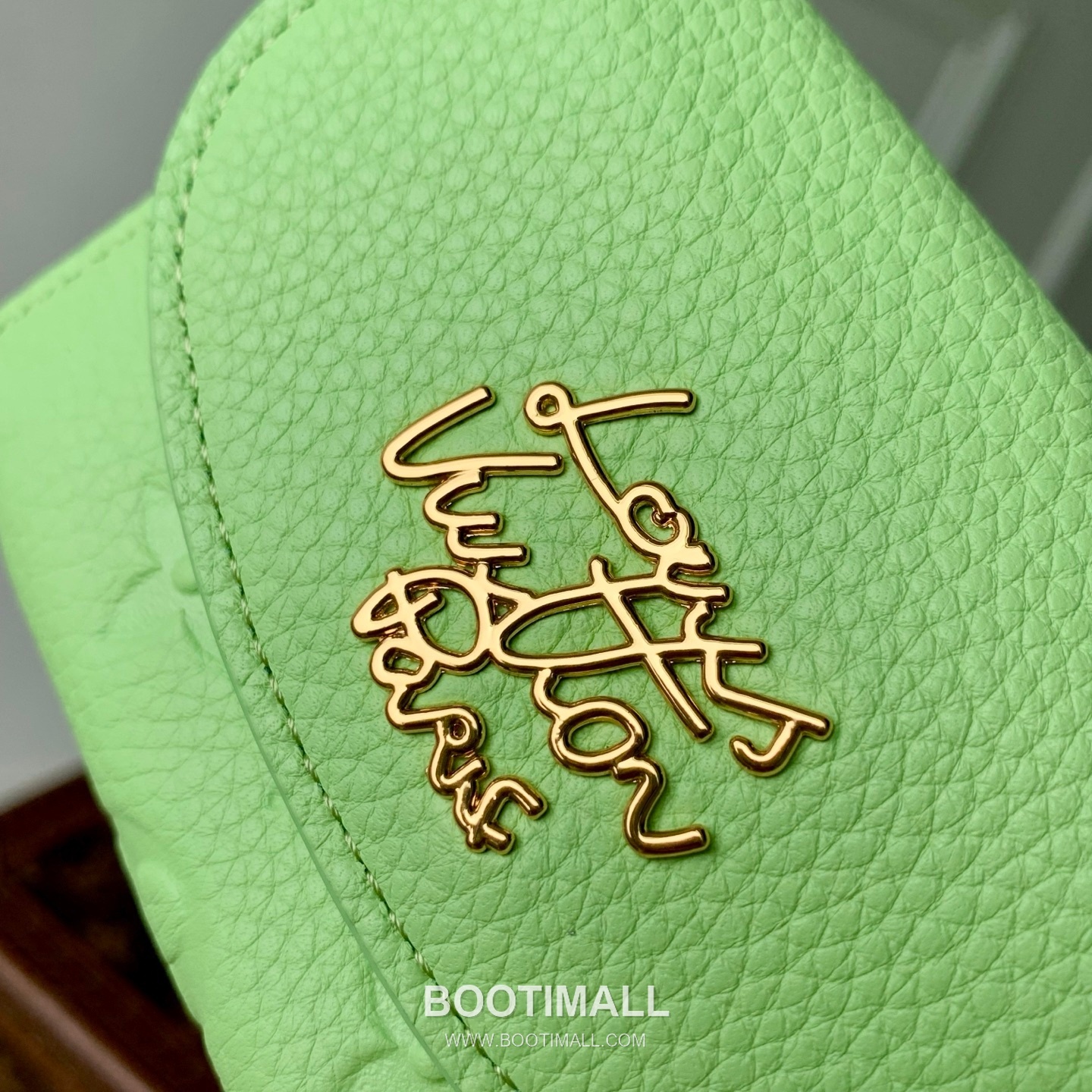 루이비통 모노그램 앙프렝뜨 레더 LV버튼 컴팩트 그린 반지갑 Louis Vuitton Monogram Empreinte Leather LV Button Compact Green Wallet M27480 11cm 4