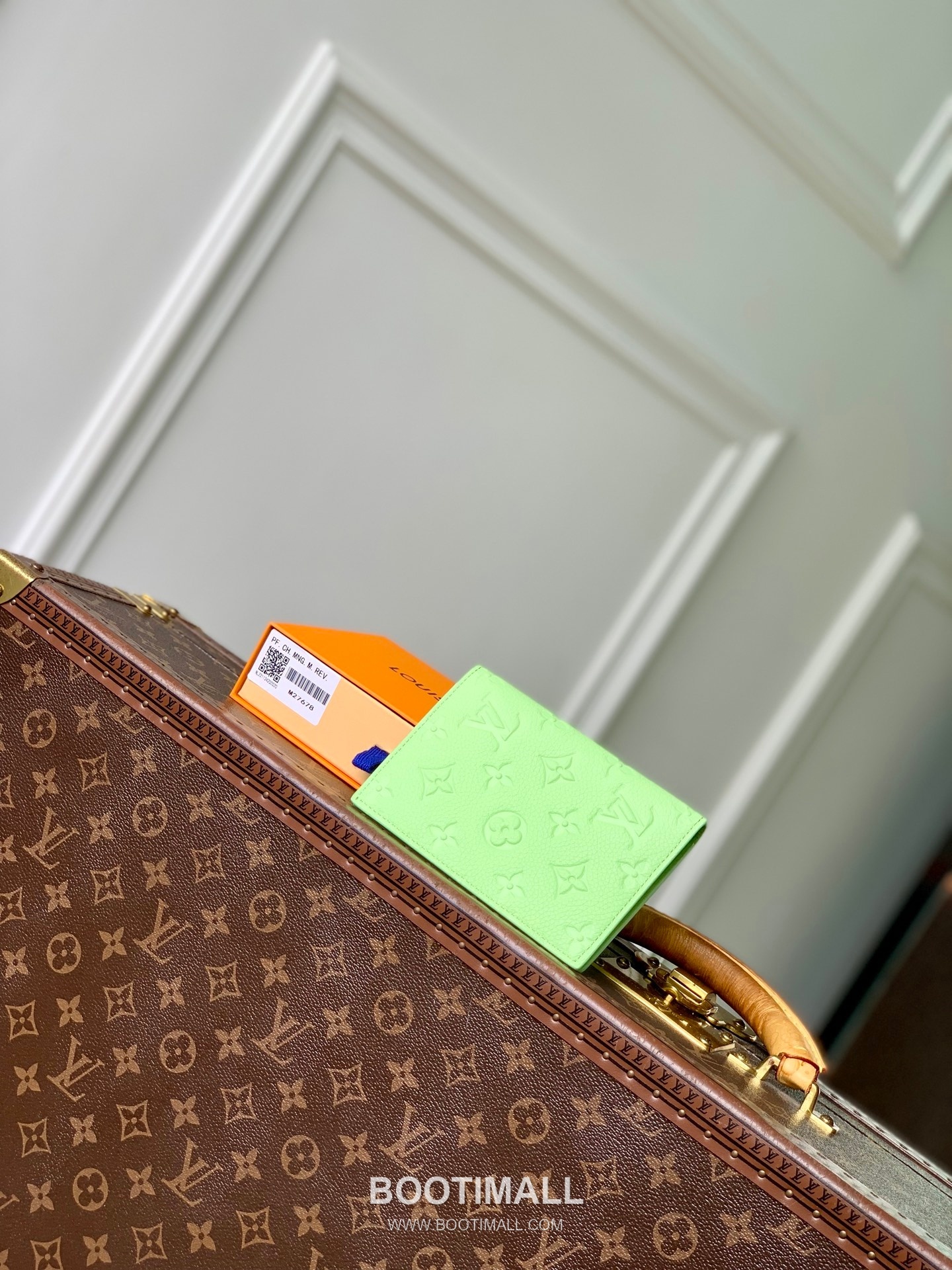 루이비통 모노그램 앙프렝뜨 레더 카드슬롯 그린 여권케이스 Louis Vuitton Monogram Empreinte Leather Card Slot Green Passport Case M27678 14cm 2