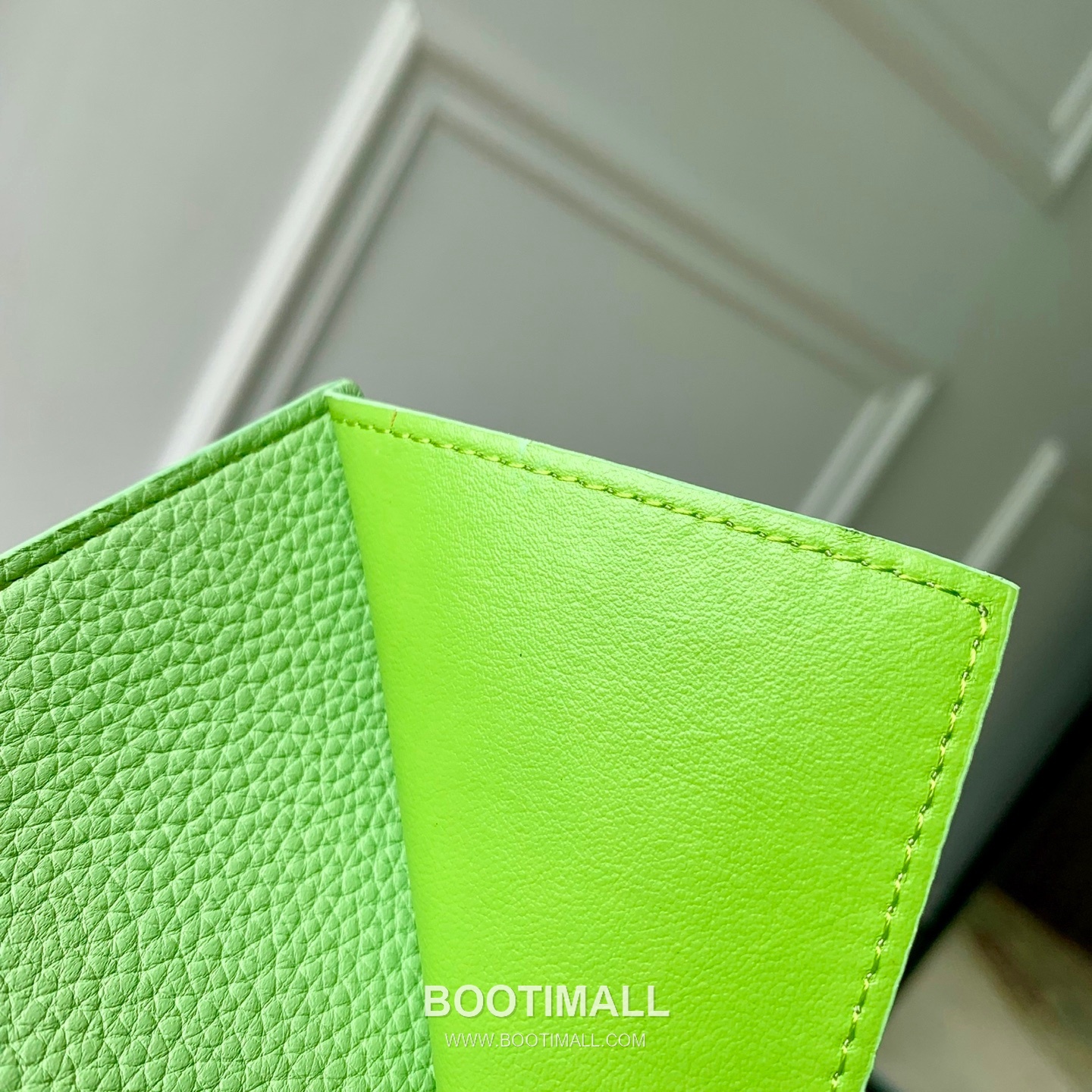 루이비통 모노그램 앙프렝뜨 레더 카드슬롯 그린 여권케이스 Louis Vuitton Monogram Empreinte Leather Card Slot Green Passport Case M27678 14cm 8