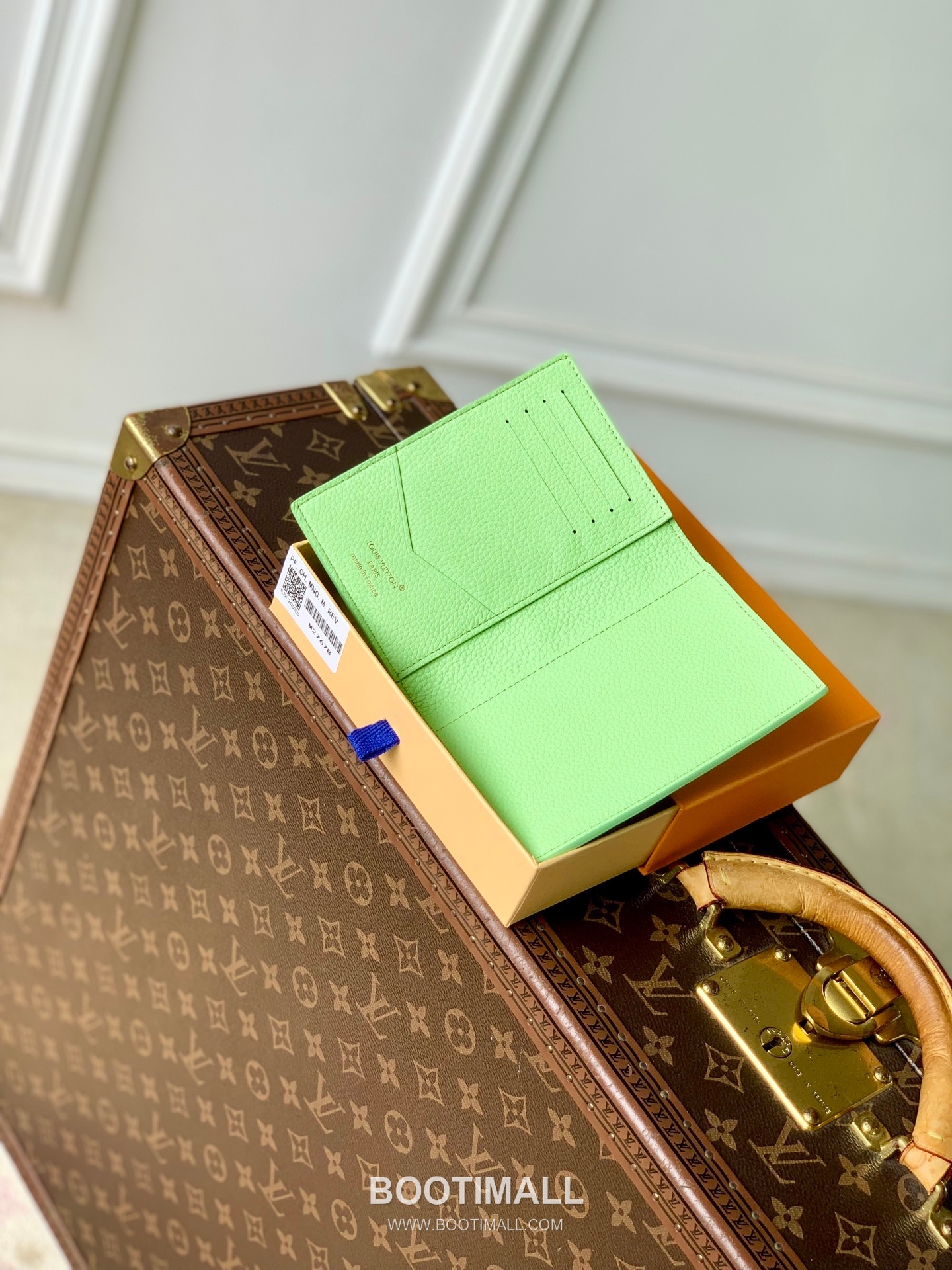 루이비통 모노그램 앙프렝뜨 레더 카드슬롯 그린 여권케이스 Louis Vuitton Monogram Empreinte Leather Card Slot Green Passport Case M27678 14cm 11