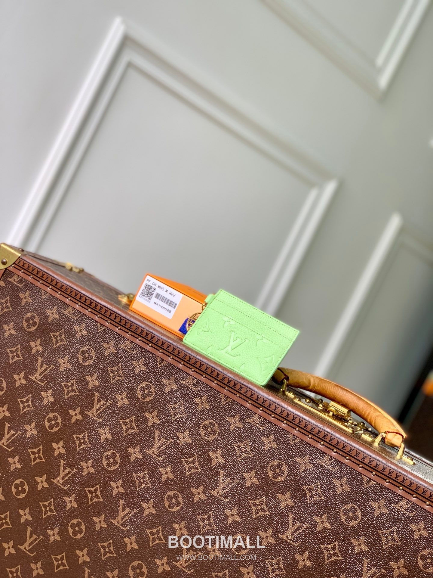 루이비통 모노그램 앙프렝뜨 레더 LV참 카드슬롯 그린 카드지갑 Louis Vuitton Monogram Empreinte Leather LV Charm Card Slot Green Card Holder M27485 10.2cm 1