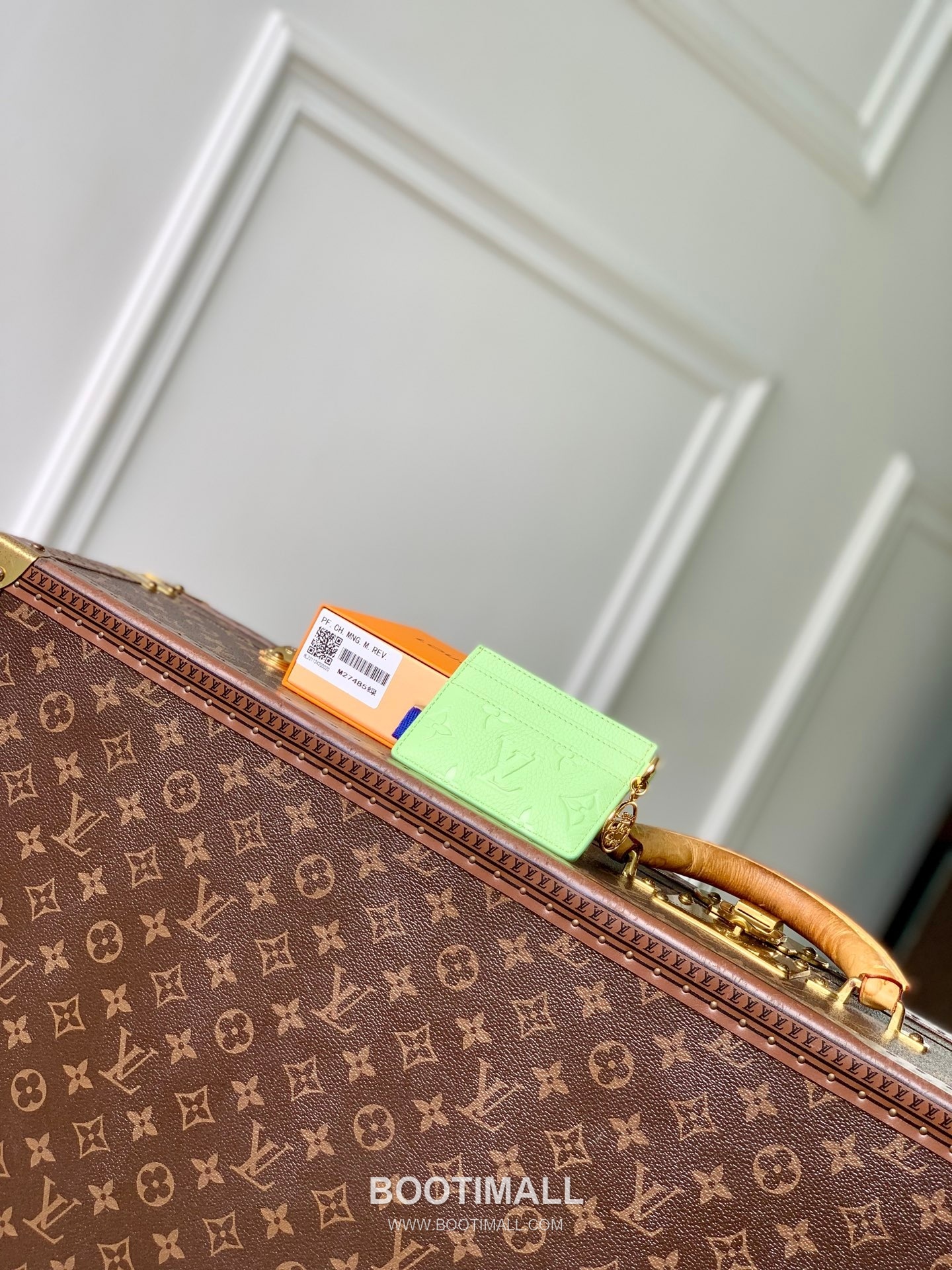 루이비통 모노그램 앙프렝뜨 레더 LV참 카드슬롯 그린 카드지갑 Louis Vuitton Monogram Empreinte Leather LV Charm Card Slot Green Card Holder M27485 10.2cm 2