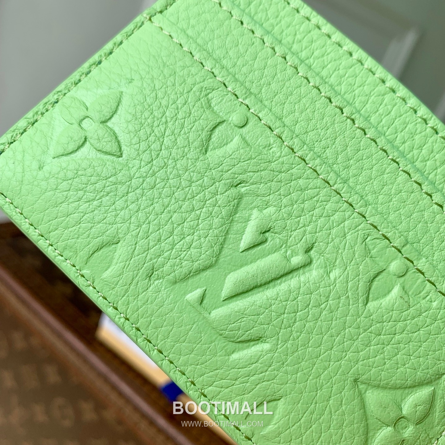 루이비통 모노그램 앙프렝뜨 레더 LV참 카드슬롯 그린 카드지갑 Louis Vuitton Monogram Empreinte Leather LV Charm Card Slot Green Card Holder M27485 10.2cm 5