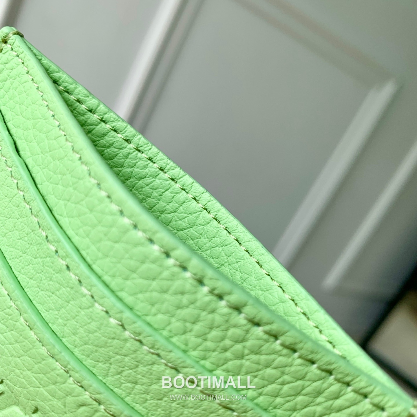 루이비통 모노그램 앙프렝뜨 레더 LV참 카드슬롯 그린 카드지갑 Louis Vuitton Monogram Empreinte Leather LV Charm Card Slot Green Card Holder M27485 10.2cm 7