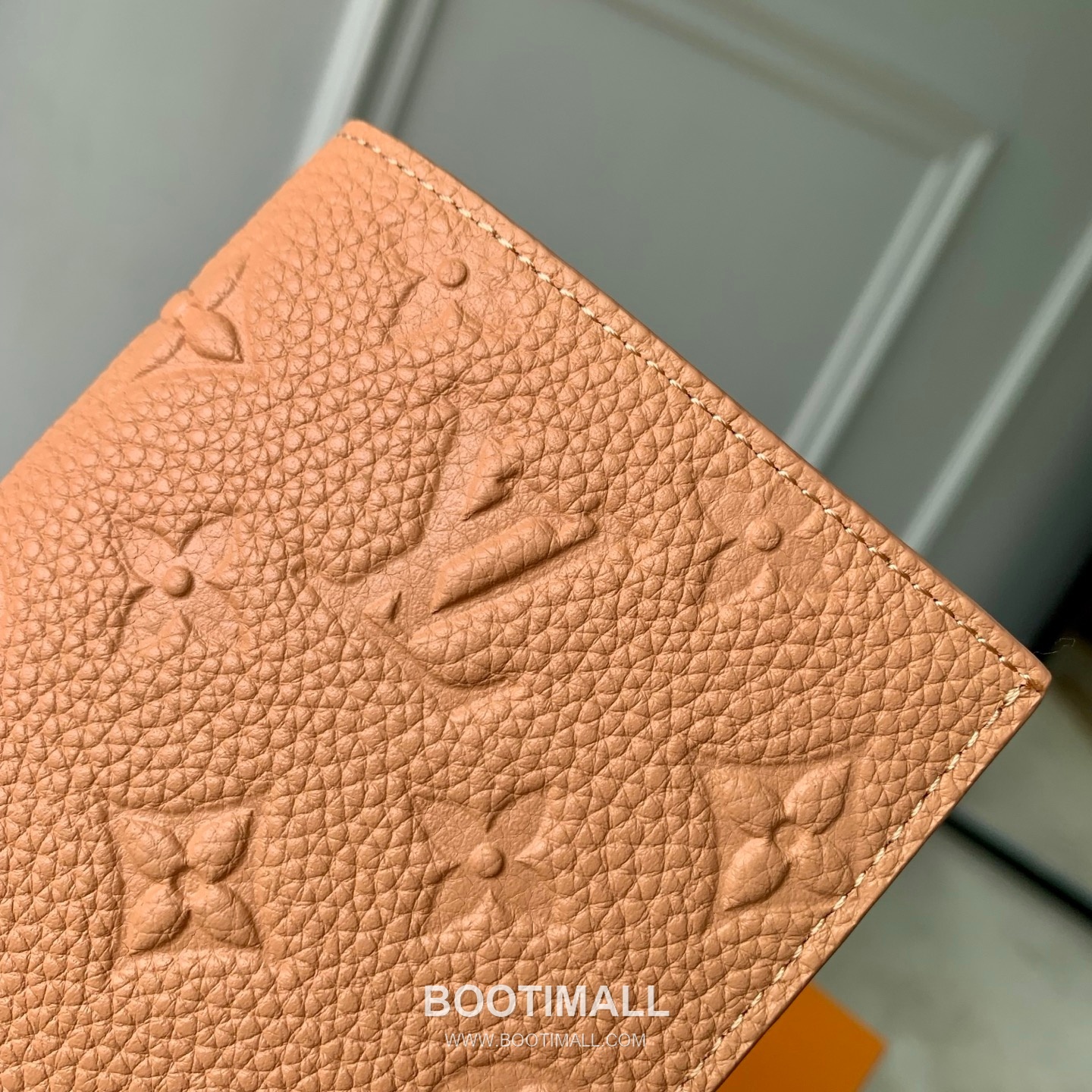 루이비통 모노그램 앙프렝뜨 레더 카드슬롯 그린 여권케이스 Louis Vuitton Monogram Empreinte Leather Card Slot Green Passport Case M27678 14cm 4