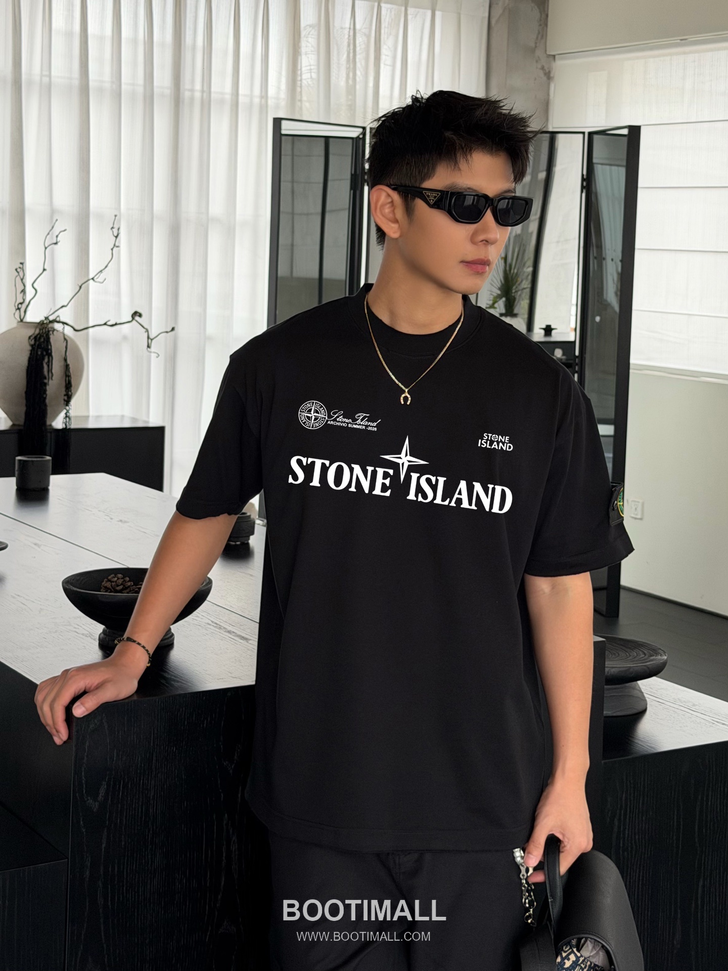 스톤아일랜드 2026SS 헤비코튼 로고패치 오버핏 반팔 블랙 티셔츠 Stone Island 2026 SS Heavy Cotton Logo Patch Oversized Short Sleeve Black T-Shirt 4