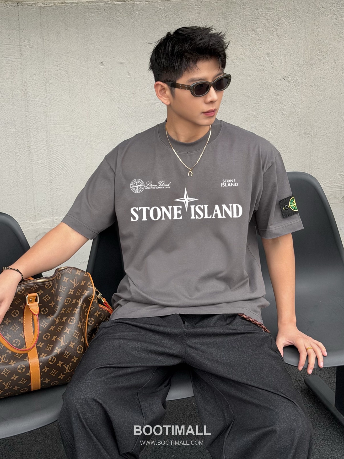 스톤아일랜드 2026SS 헤비코튼 로고패치 오버핏 반팔 카키 티셔츠 Stone Island 2026 SS Heavy Cotton Logo Patch Oversized Short Sleeve Black T-Shirt 3