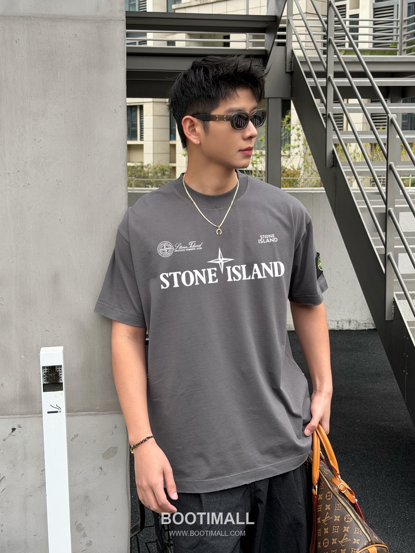 스톤아일랜드 2026SS 헤비코튼 로고패치 오버핏 반팔 카키 티셔츠 Stone Island 2026 SS Heavy Cotton Logo Patch Oversized Short Sleeve Black T-Shirt 5
