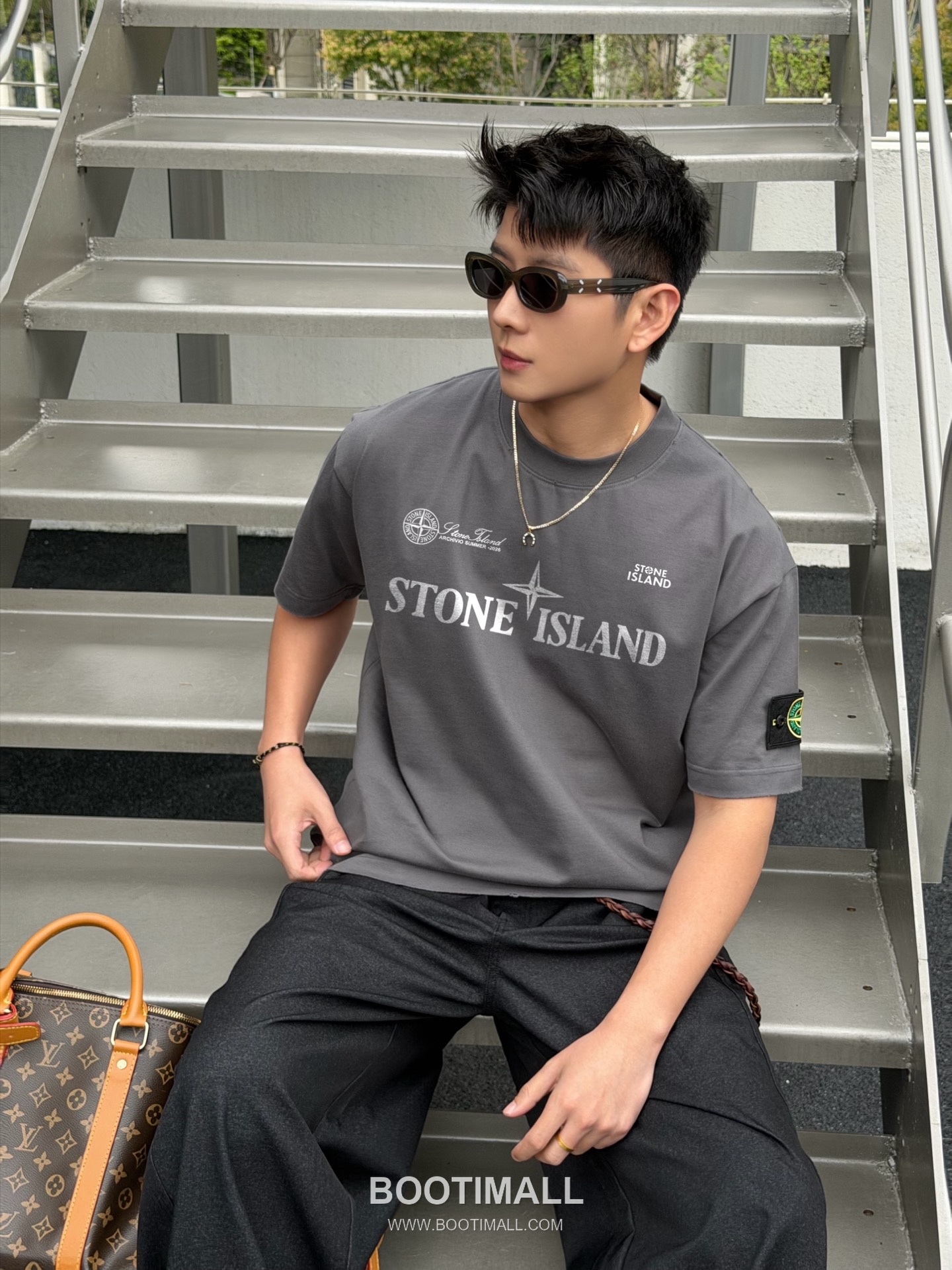 스톤아일랜드 2026SS 헤비코튼 로고패치 오버핏 반팔 카키 티셔츠 Stone Island 2026 SS Heavy Cotton Logo Patch Oversized Short Sleeve Black T-Shirt 6
