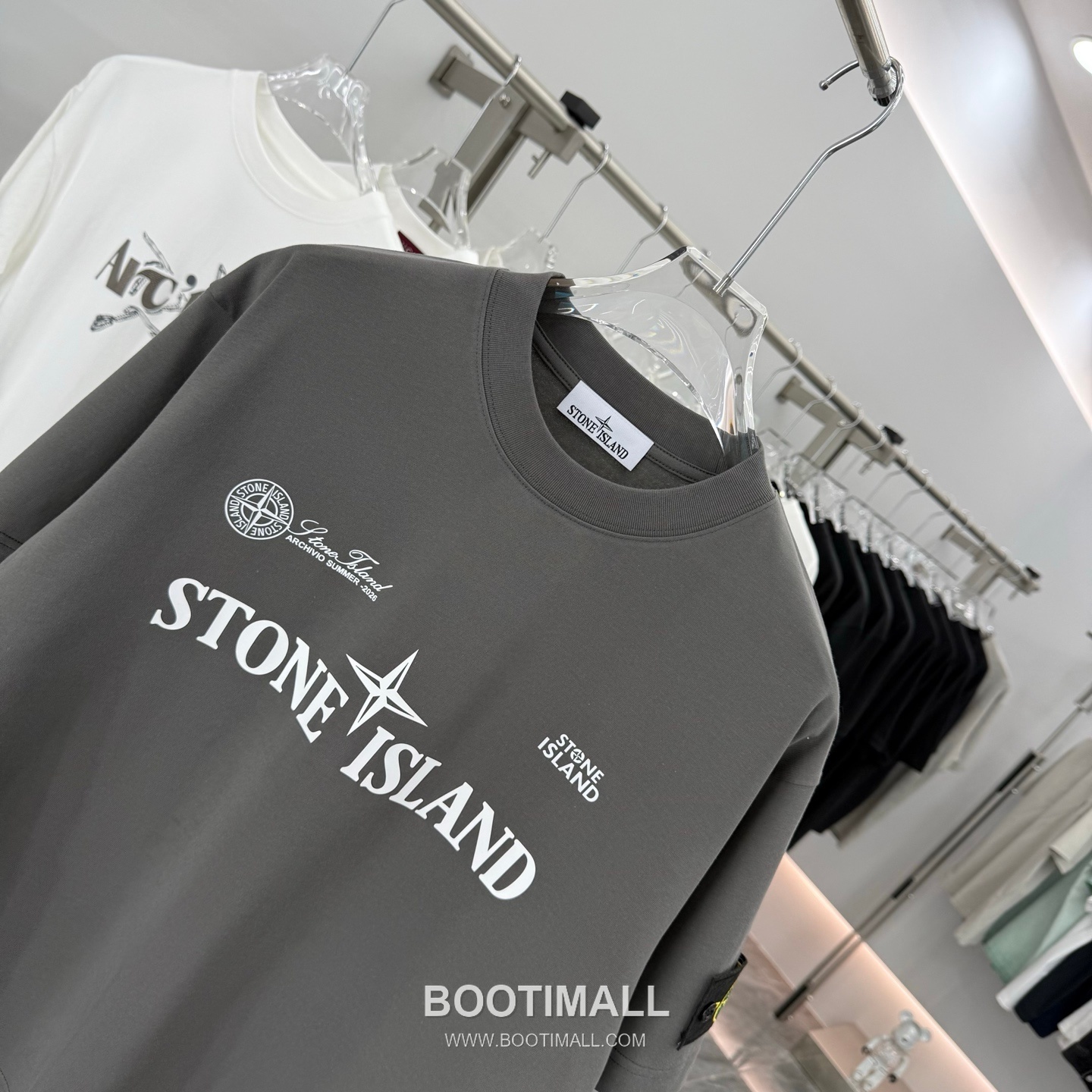 스톤아일랜드 2026SS 헤비코튼 로고패치 오버핏 반팔 카키 티셔츠 Stone Island 2026 SS Heavy Cotton Logo Patch Oversized Short Sleeve Black T-Shirt 9