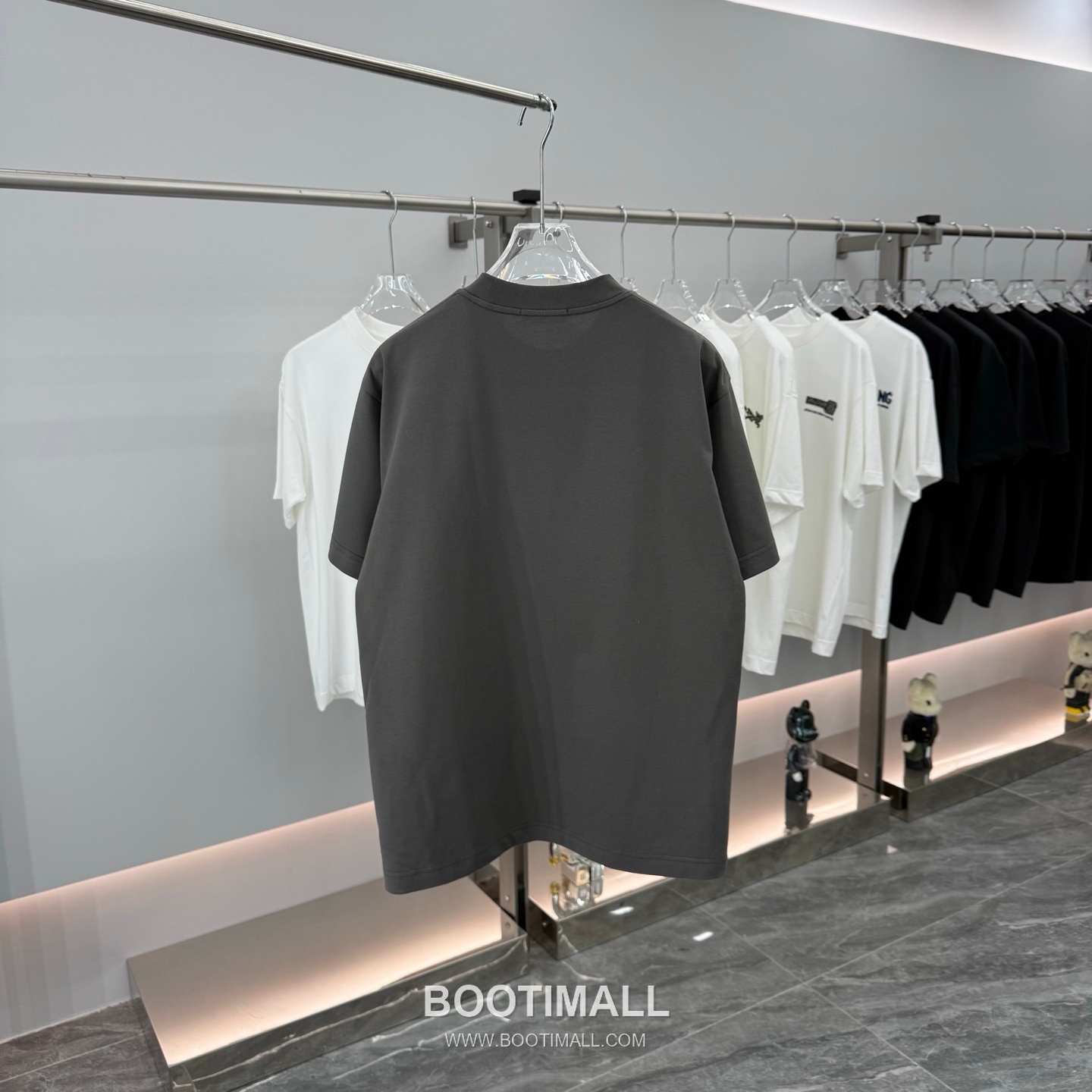 스톤아일랜드 2026SS 헤비코튼 로고패치 오버핏 반팔 카키 티셔츠 Stone Island 2026 SS Heavy Cotton Logo Patch Oversized Short Sleeve Black T-Shirt 14