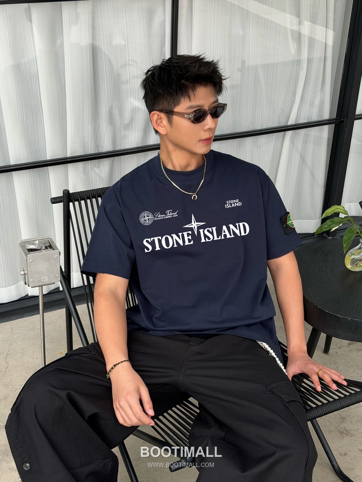 스톤아일랜드 2026SS 헤비코튼 로고패치 오버핏 반팔 블랙 티셔츠 Stone Island 2026 SS Heavy Cotton Logo Patch Oversized Short Sleeve Black T-Shirt 4