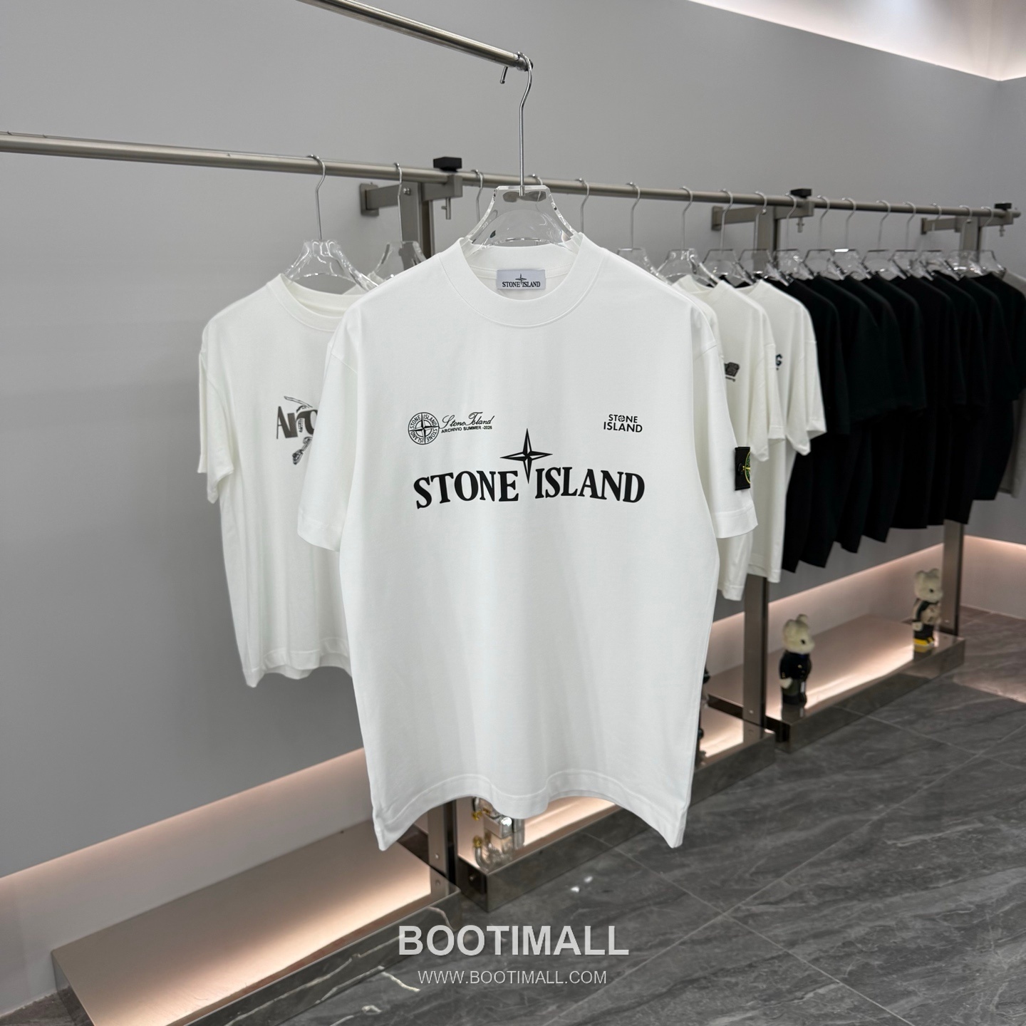 스톤아일랜드 2026SS 헤비코튼 로고패치 오버핏 반팔 화이트 티셔츠 Stone Island 2026 SS Heavy Cotton Logo Patch Oversized Short Sleeve Black T-Shirt 7