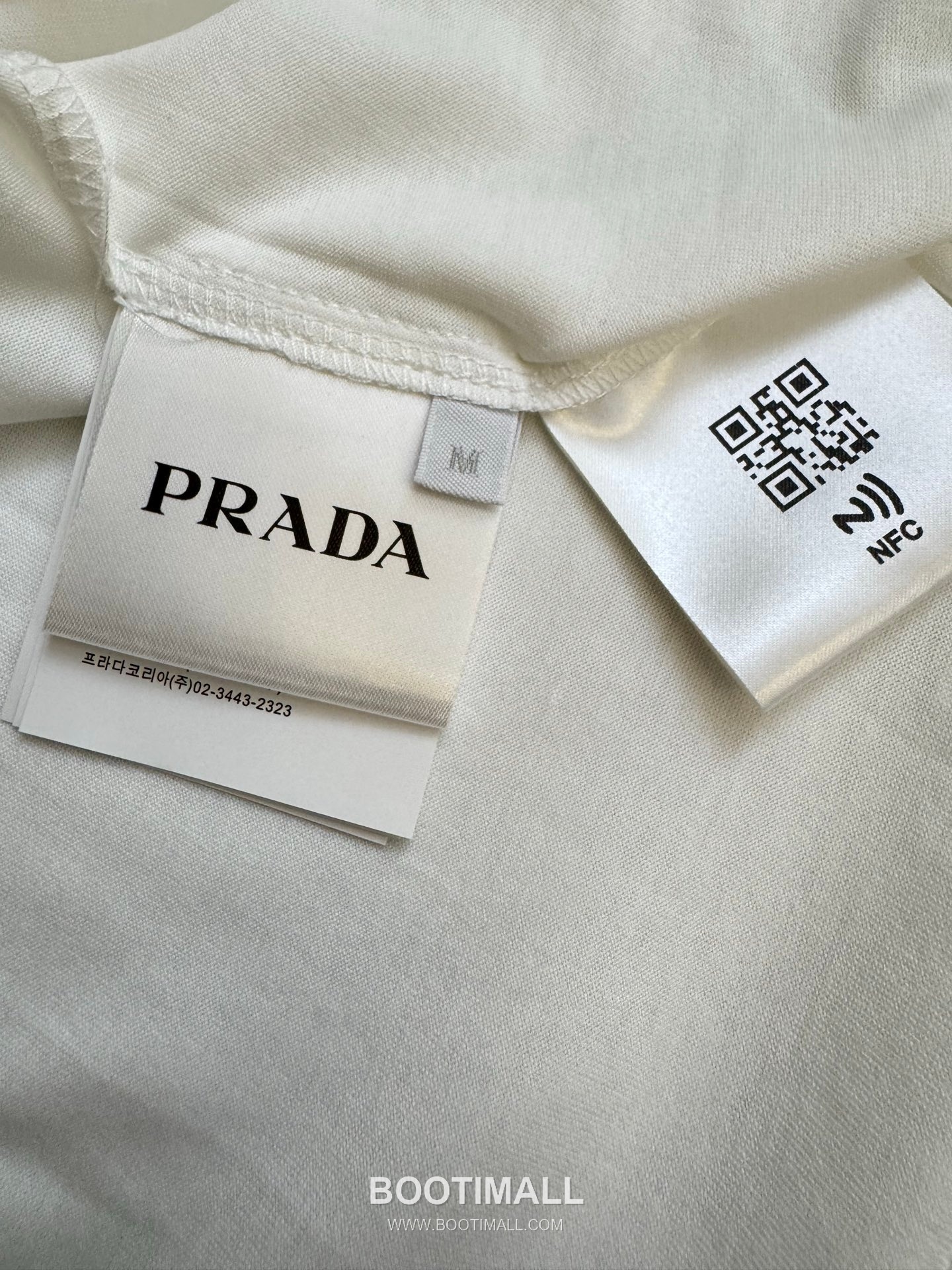 프라다 2026SS 레이크 프린트 오버핏 반팔 화이트 티셔츠 Prada 2026 SS Lake Print Oversized Short Sleeve White T-Shirt 9