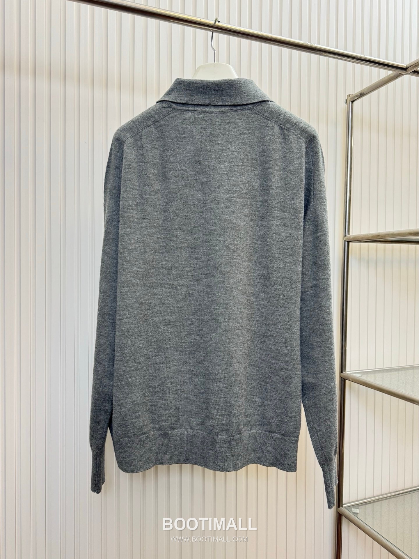 아크네스튜디오 2026SS 로고자수 니트 레귤러핏 반팔 그레이 폴로셔츠 Acne Studios 2026 SS Logo Embroidery Knit Regular Fit Short Sleeve Black Polo Shirt 2