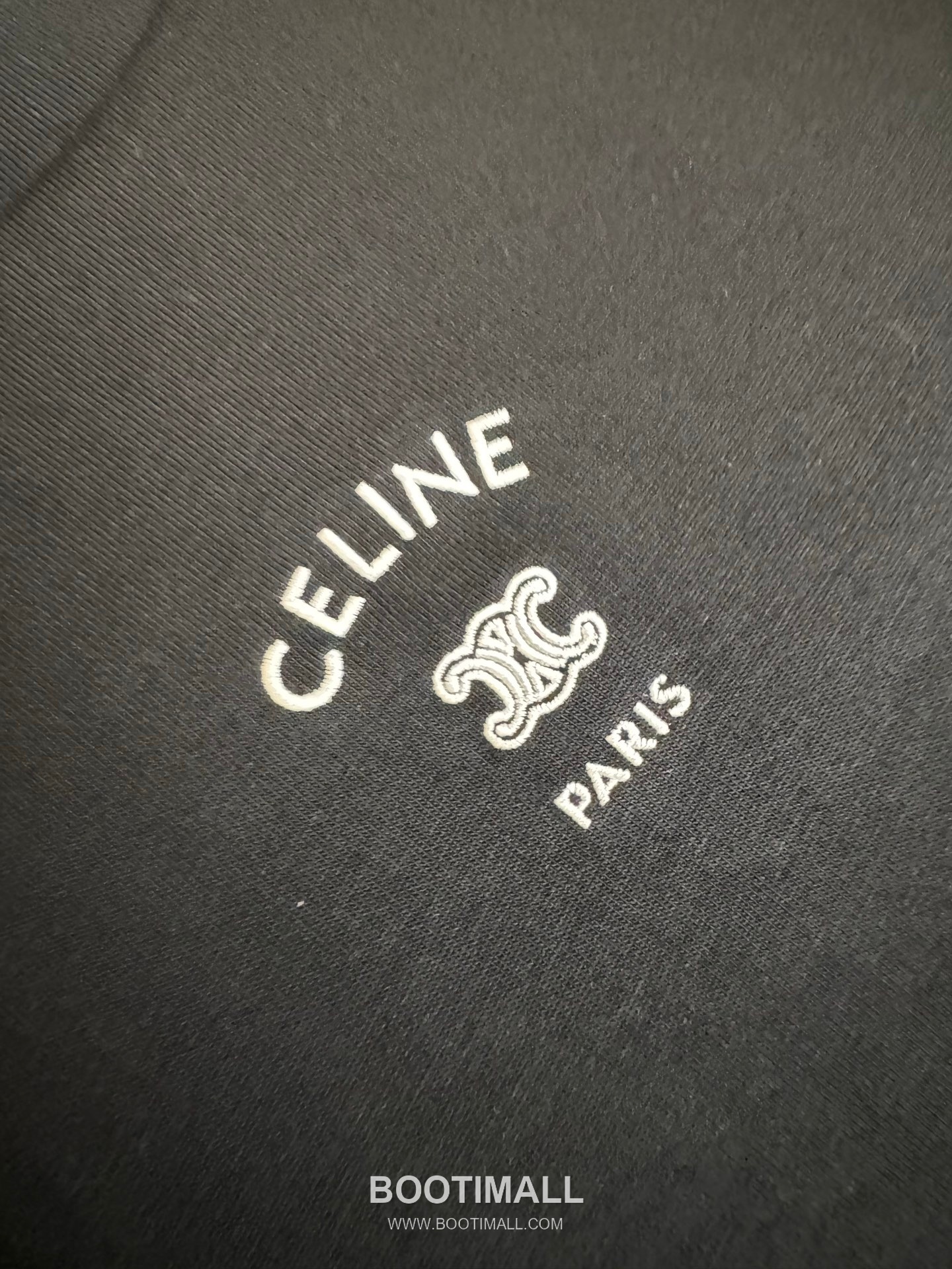 셀린느 2026SS 트리옹프 로고자수 오버핏 반팔 블랙 티셔츠 Celine 2026 SS Triomphe Logo Embroidery Oversized Short Sleeve Black T-Shirt 6