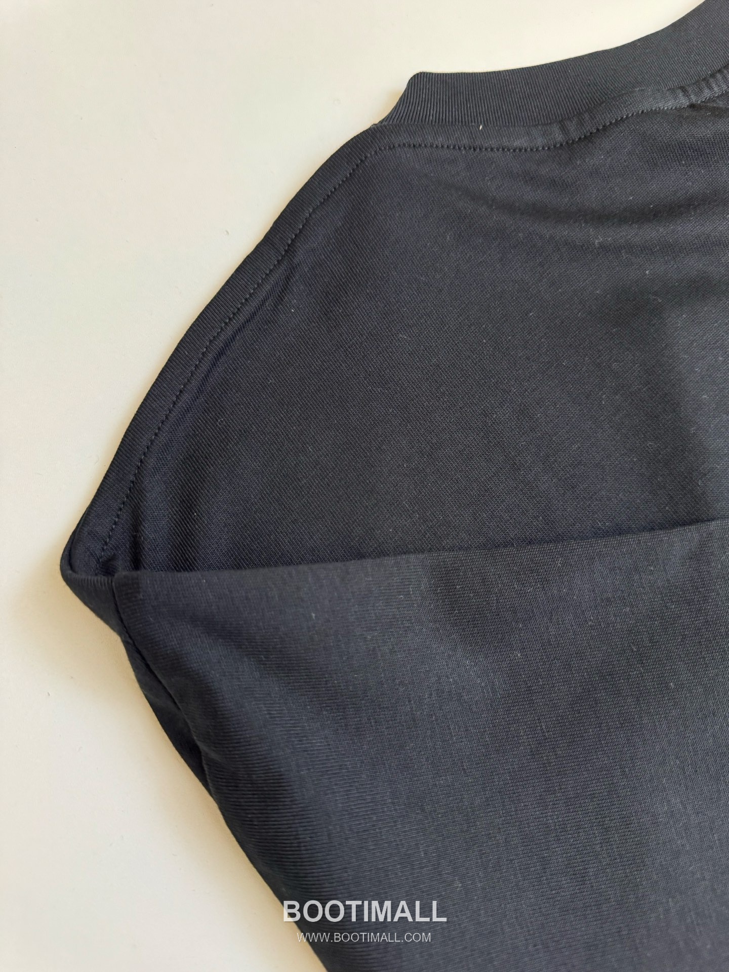 셀린느 2026SS 트리옹프 로고자수 오버핏 반팔 블랙 티셔츠 Celine 2026 SS Triomphe Logo Embroidery Oversized Short Sleeve Black T-Shirt 7