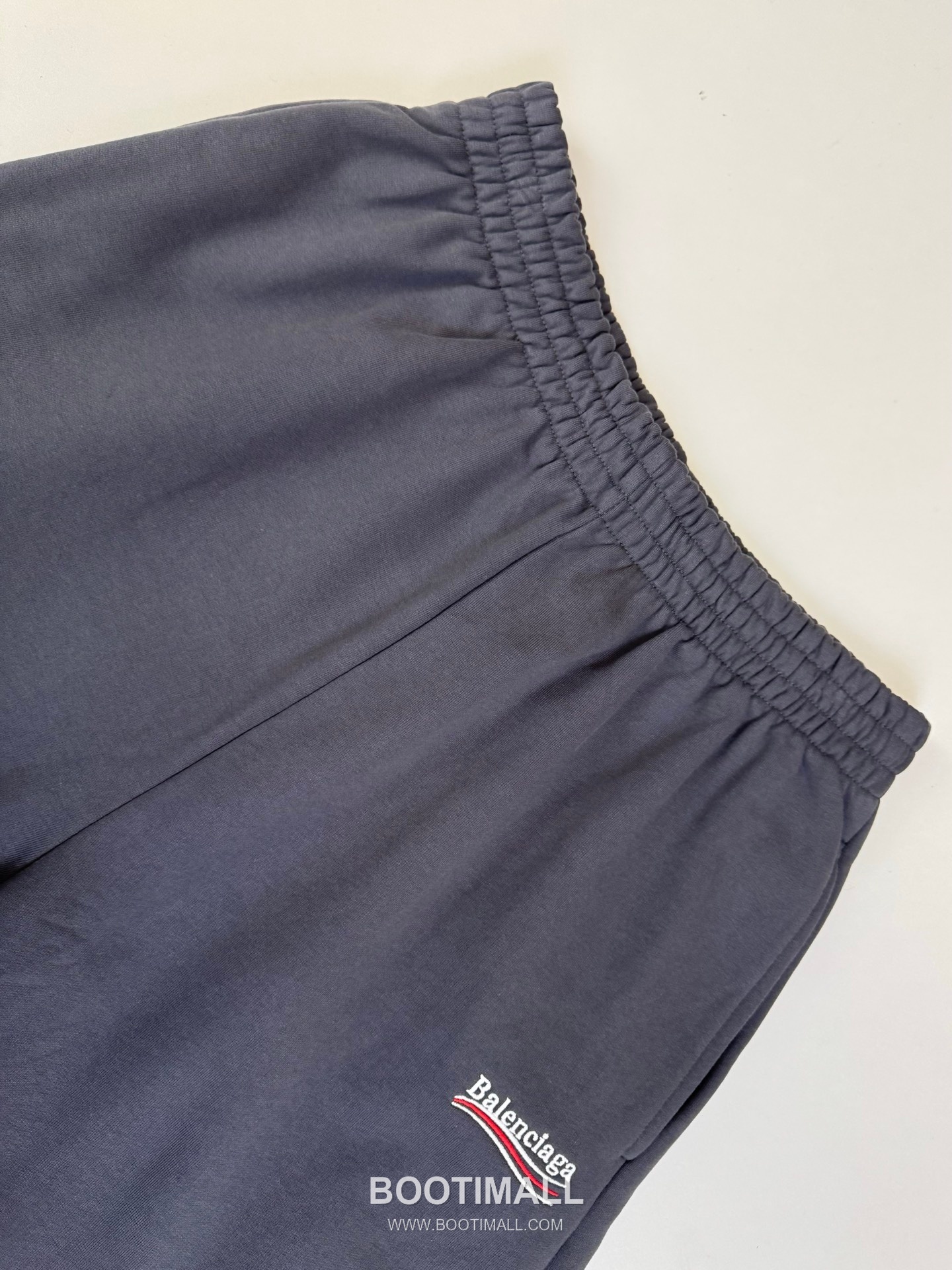 발렌시아가 2026SS 콜라 로고자수 루즈핏 쇼츠 그레이 팬츠 Balenciaga 2026 SS Cola Logo Embroidery Loose Fit Shorts Black Pants 4