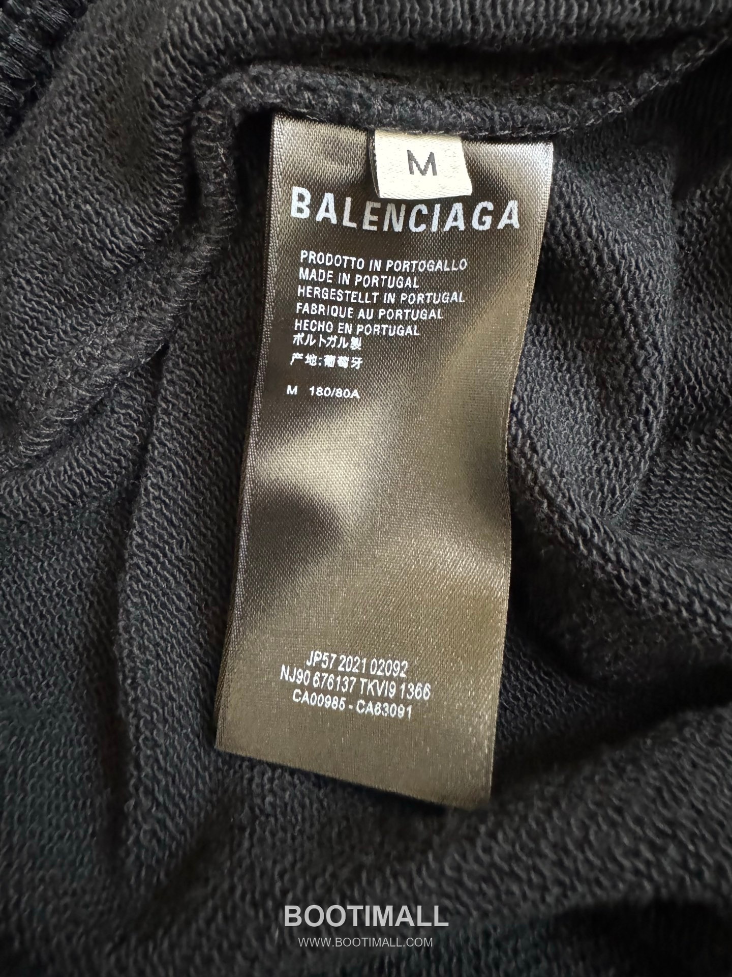 발렌시아가 2026SS 콜라 로고자수 루즈핏 쇼츠 블랙 팬츠 Balenciaga 2026 SS Cola Logo Embroidery Loose Fit Shorts Black Pants 9