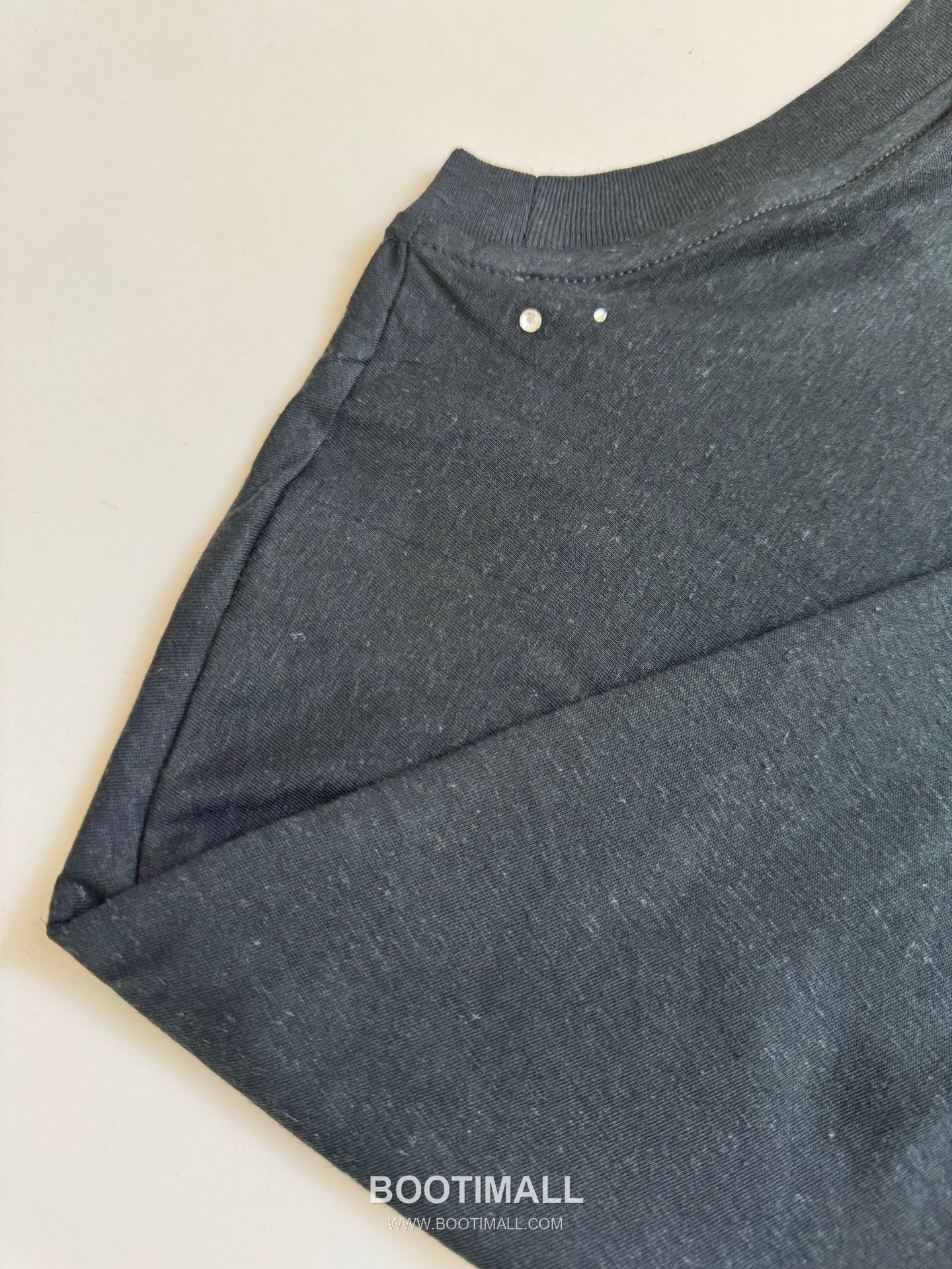 아크네스튜디오 2026SS 1996 미러 핫픽스 로고 오버핏 롱슬리브 블랙 티셔츠 Acne Studios 2026 SS 1996 Mirror Hotfix Logo Oversized Long Sleeve Black T-Shirt 7