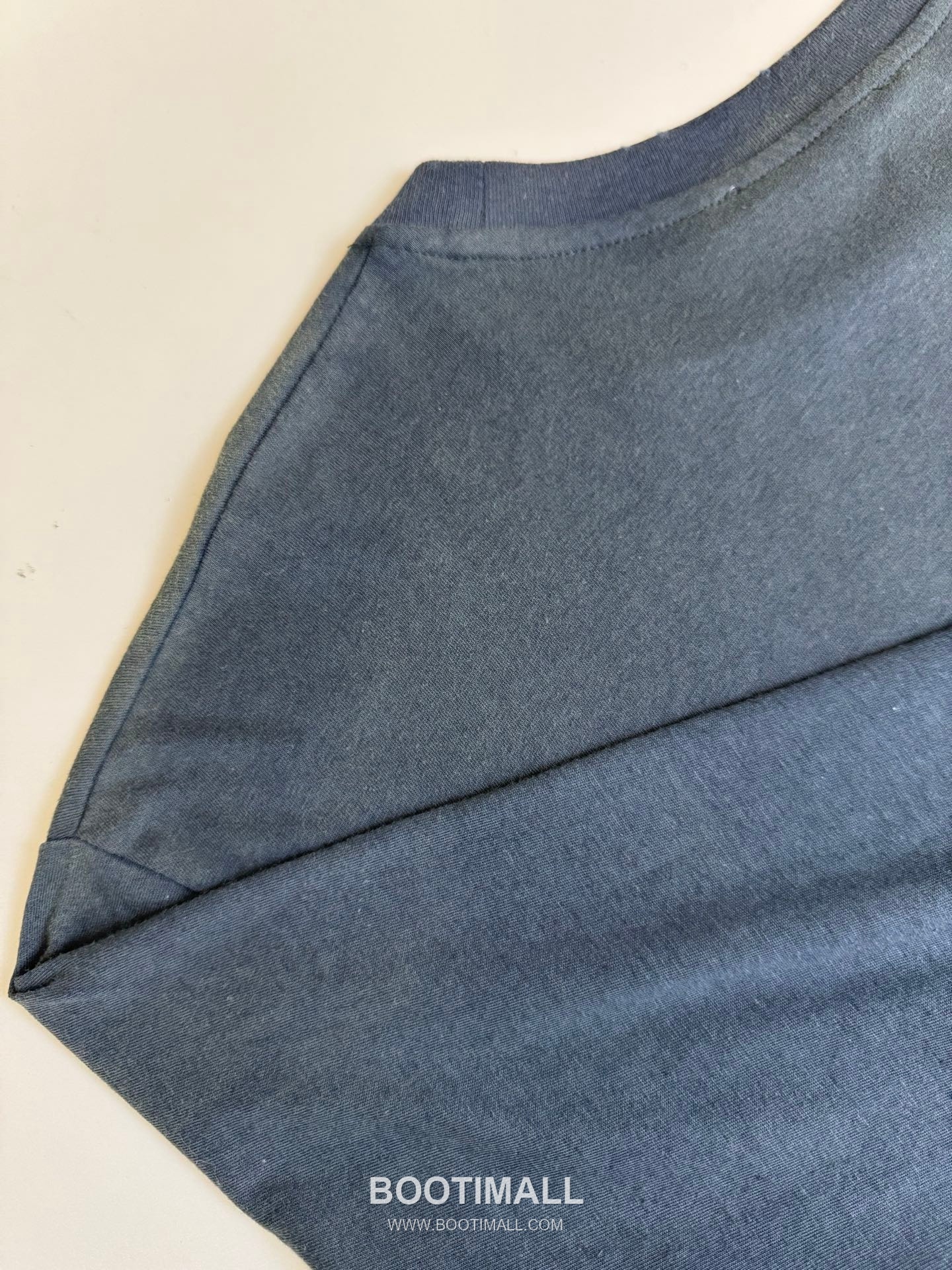 아크네스튜디오 2026SS 1966 머드다잉 워싱 오버핏 롱슬리브 네이비 티셔츠 Acne Studios 2026 SS 1966 Mud Dyed Washed Oversized Long Sleeve Brown T-Shirt 7