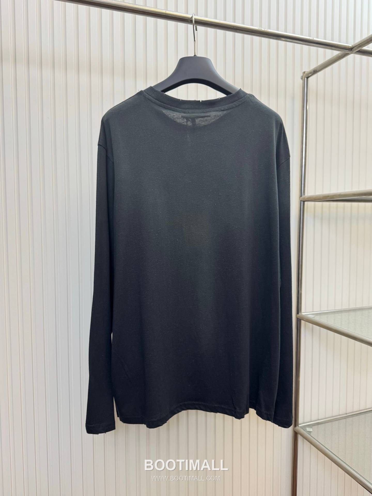 아크네스튜디오 2026SS 1966 머드다잉 워싱 오버핏 롱슬리브 블랙 티셔츠 Acne Studios 2026 SS 1966 Mud Dyed Washed Oversized Long Sleeve Brown T-Shirt 2