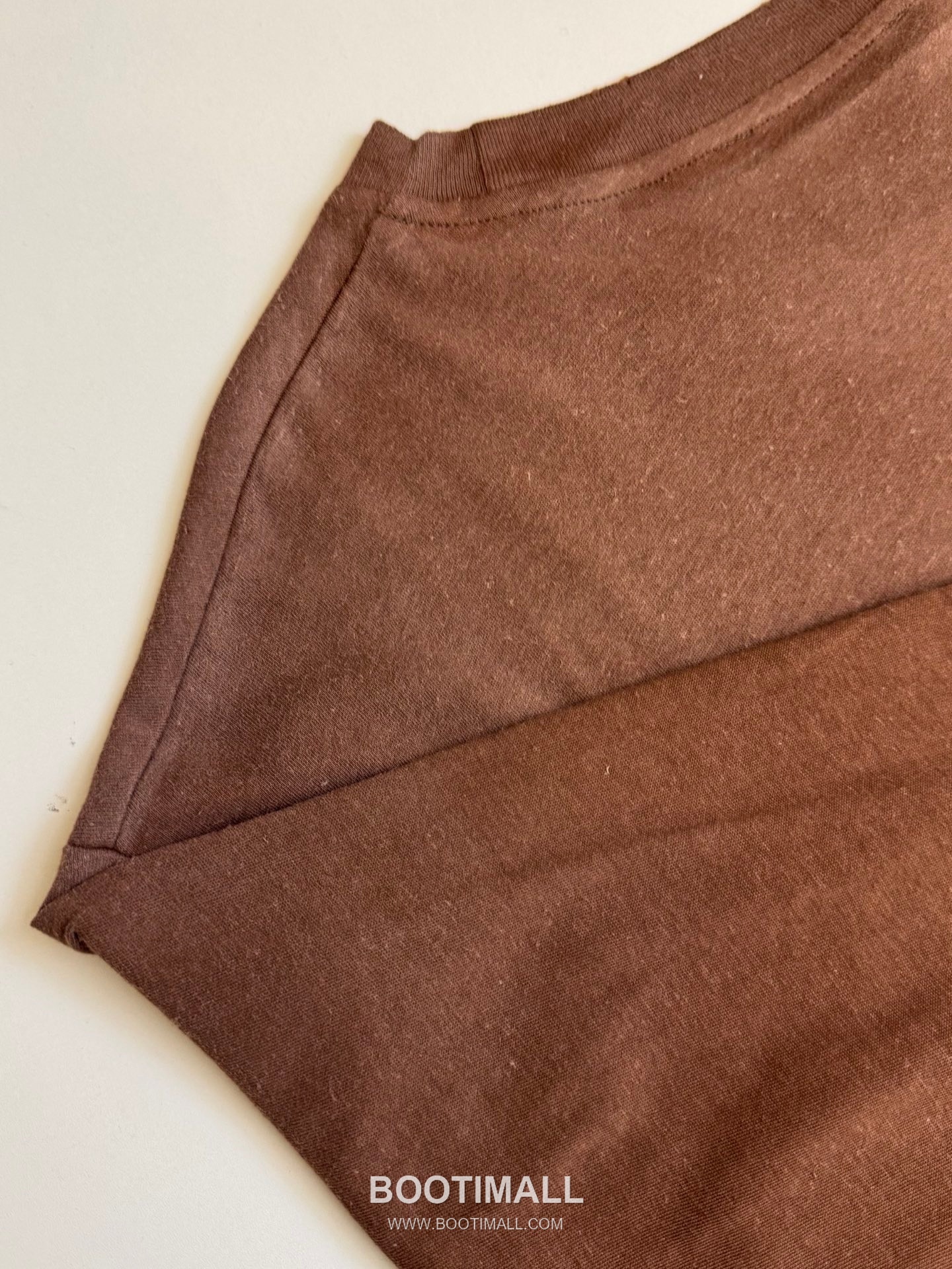 아크네스튜디오 2026SS 1966 머드다잉 워싱 오버핏 롱슬리브 브라운 티셔츠 Acne Studios 2026 SS 1966 Mud Dyed Washed Oversized Long Sleeve Brown T-Shirt 7