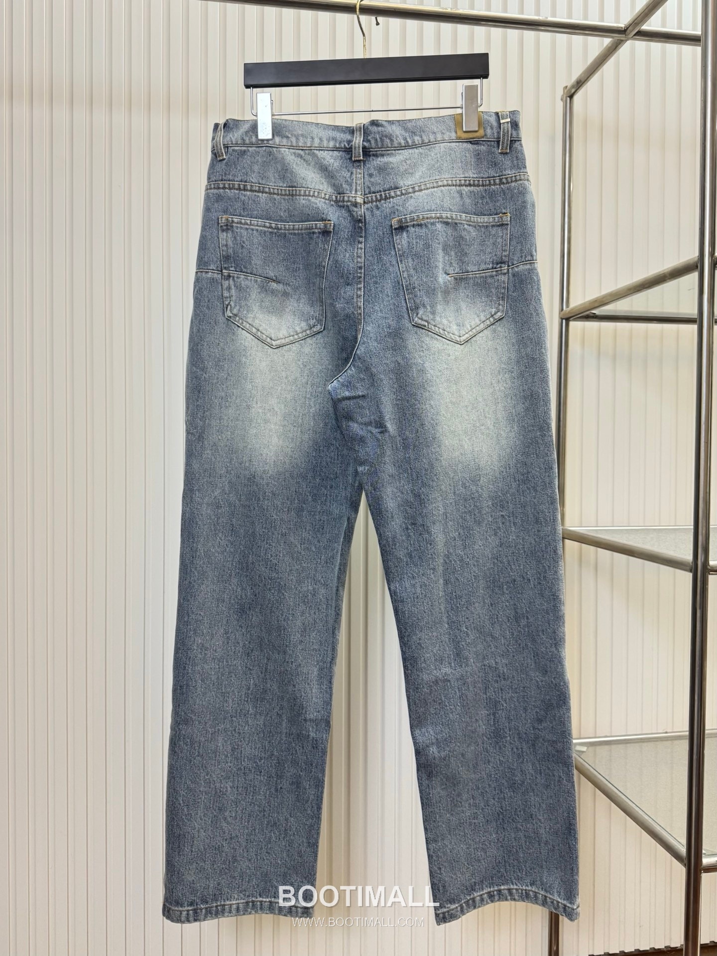 디올 2026SS 자수 컬러블록 워싱 레귤러핏 롱 데님 팬츠 블루 Dior 2026 SS Embroidered Colorblock Washed Regular Fit Long Denim Pants Blue 2